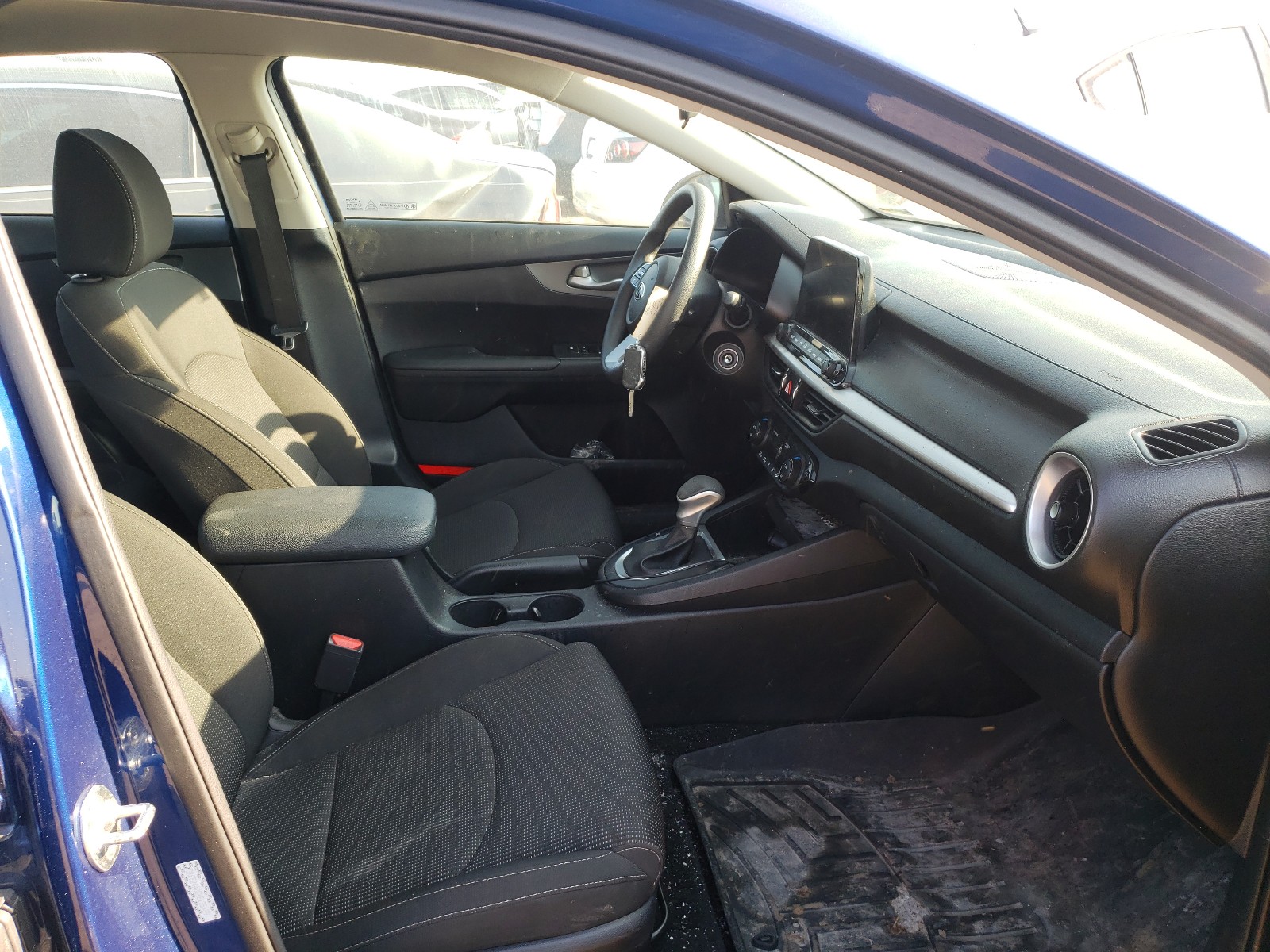 Photo 5 from auction – 2019 KIA FORTE FE with VIN 3KPF24AD8KE135489