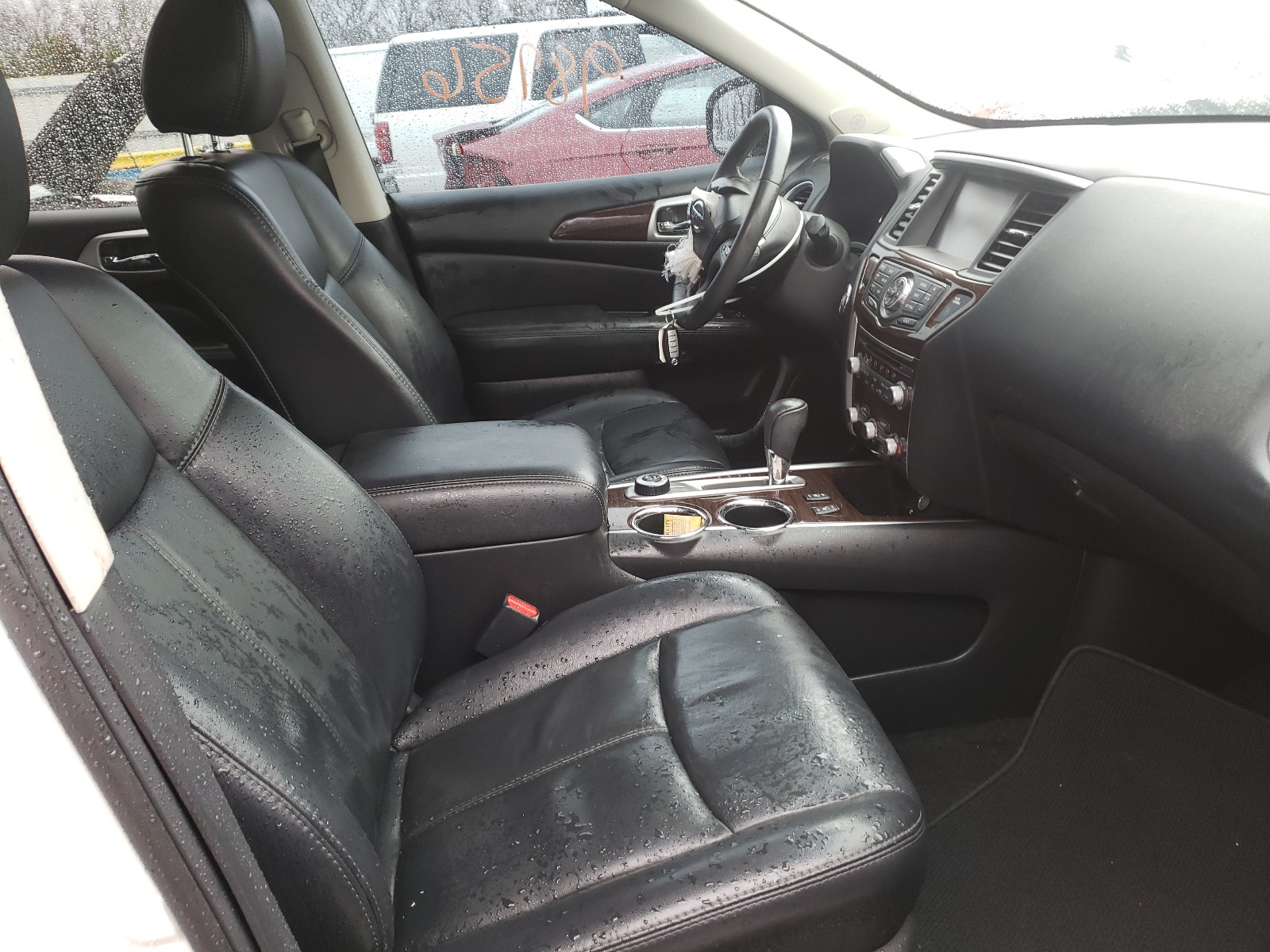 Photo 5 from auction – 2016 NISSAN PATHFINDER with VIN 5N1AR2MM7GC637216