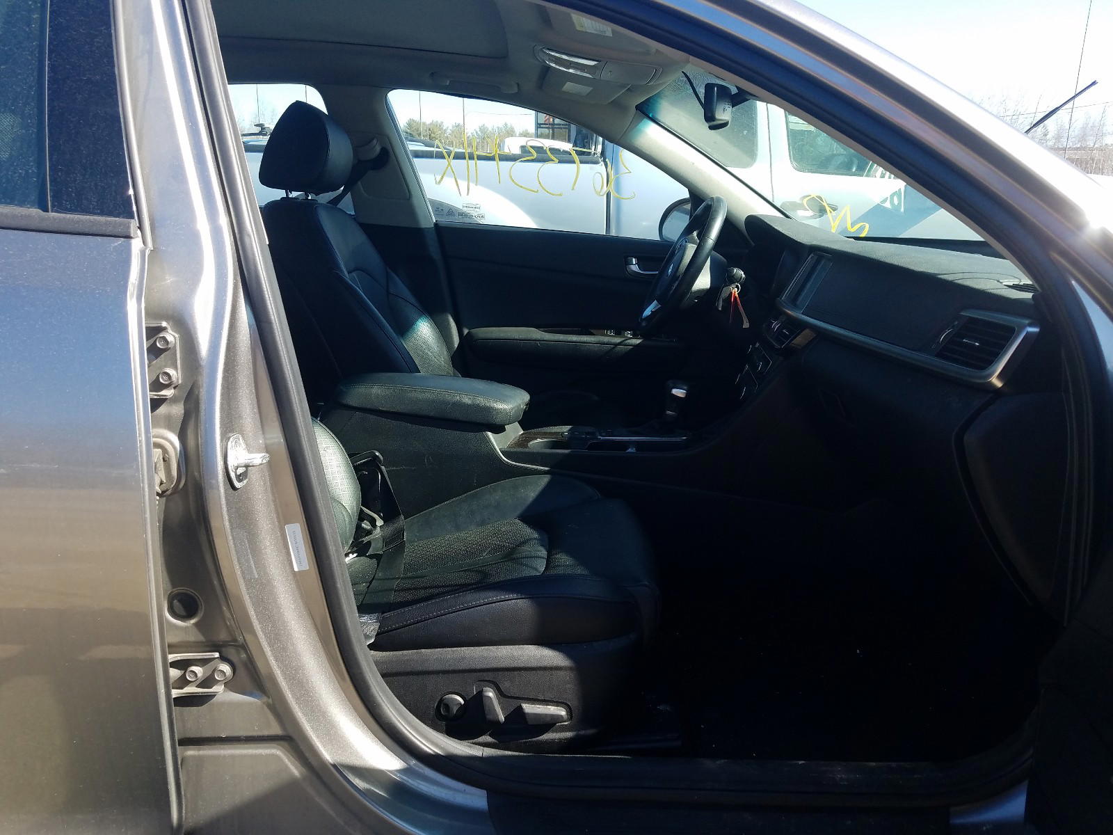 Photo 5 from auction – 2017 KIA OPTIMA EX with VIN 5XXGU4L30HG169347