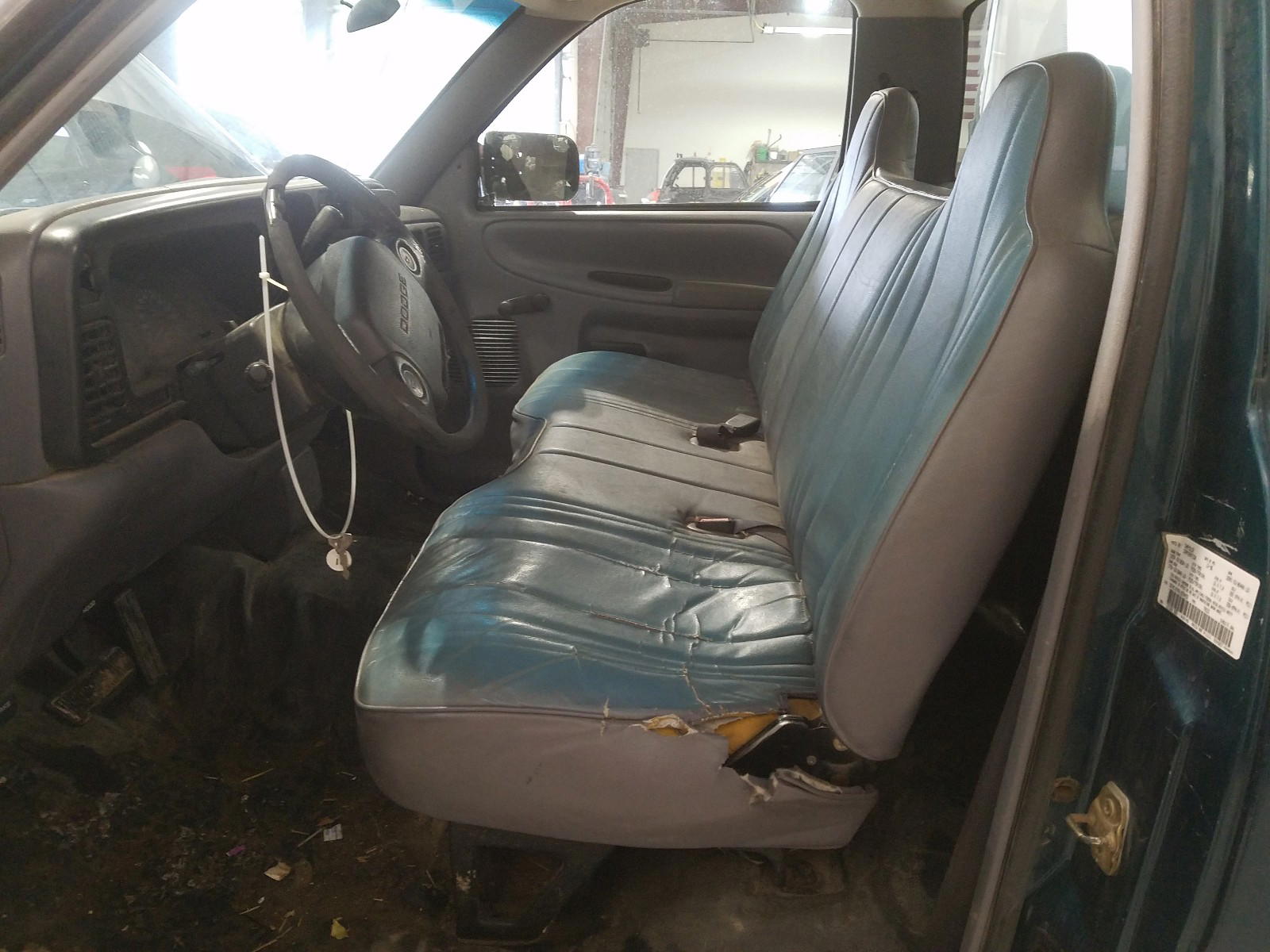 Photo 5 from auction – 1997 DODGE RAM 1500 with VIN 1B7HC16Y8VJ558452