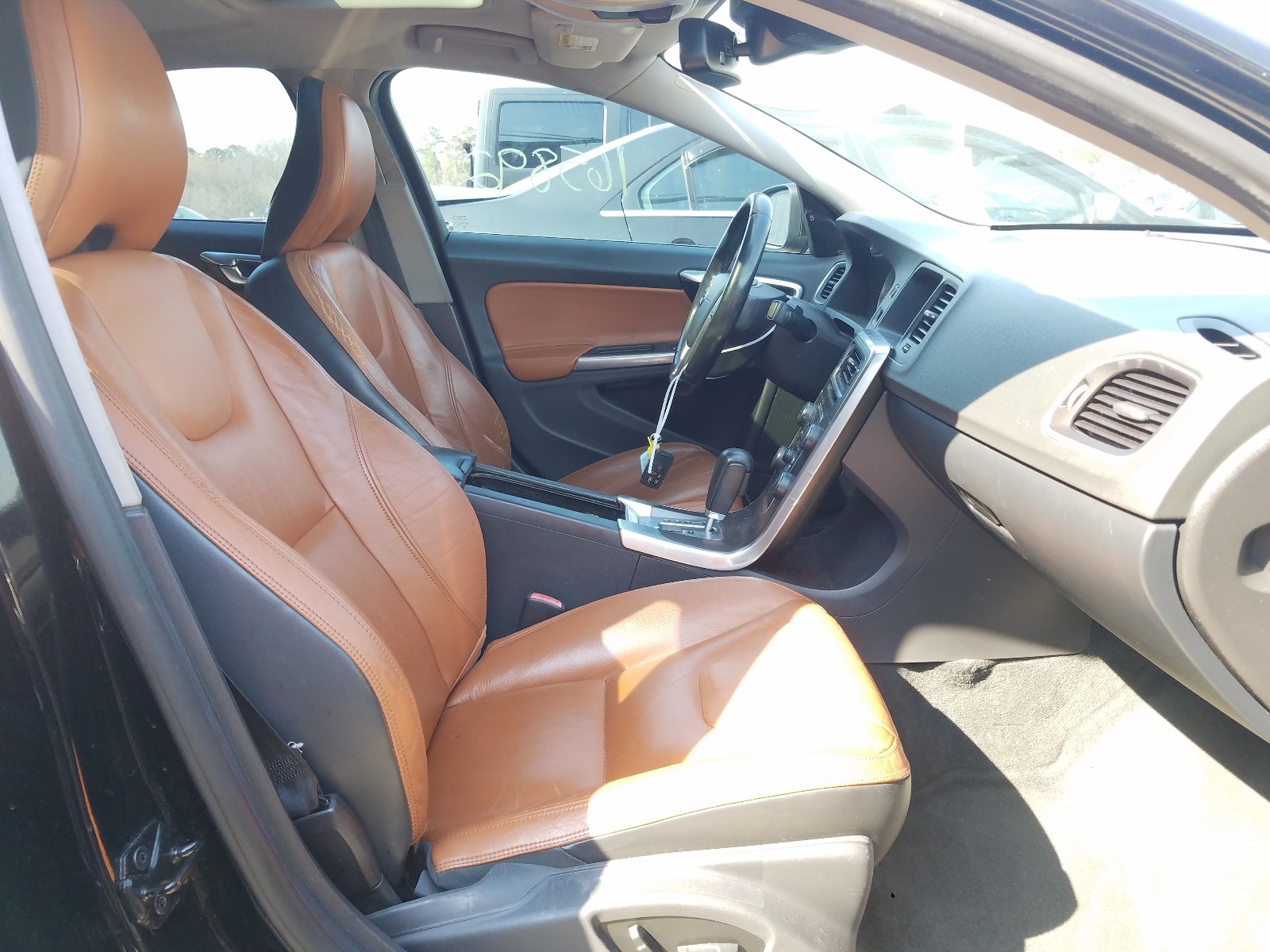 Photo 5 from auction – 2012 VOLVO S60 T5 with VIN YV1622FS6C2036738