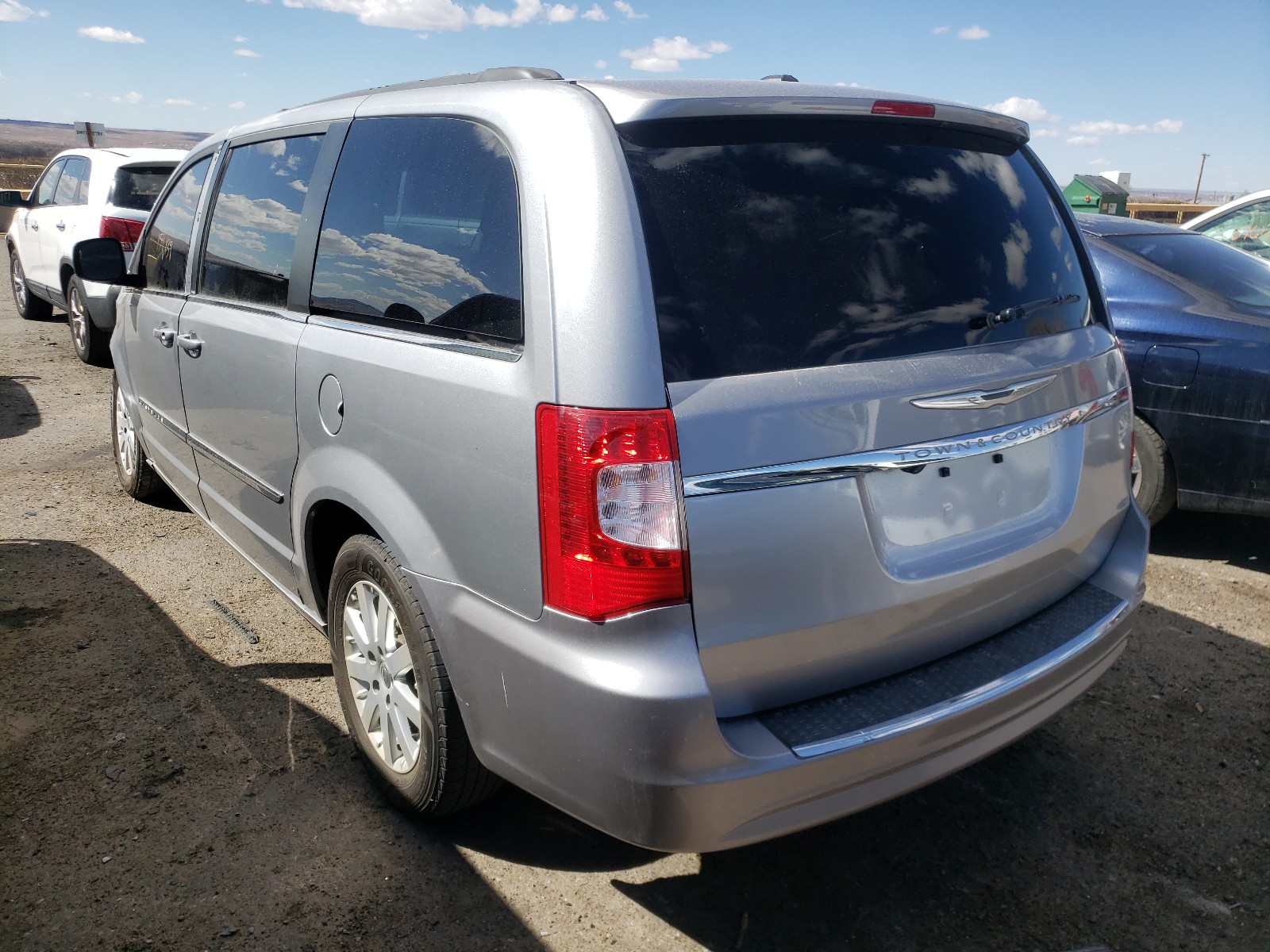 Photo 3 from auction – 2014 CHRYSLER TOWN & COU with VIN 2C4RC1BG7ER221347