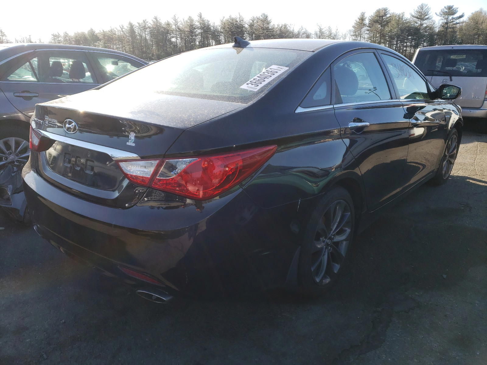 Photo 4 from auction – 2012 HYUNDAI SONATA SE with VIN 5NPEC4AC7CH387490