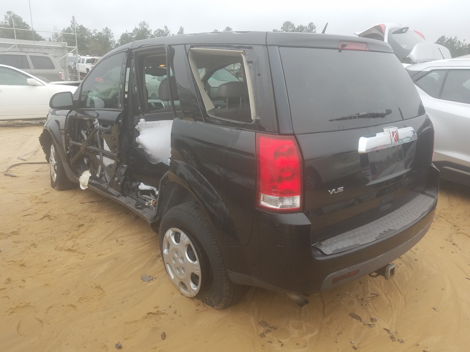 Photo 3 from auction – 2006 SATURN VUE with VIN 5GZCZ23D16S877816