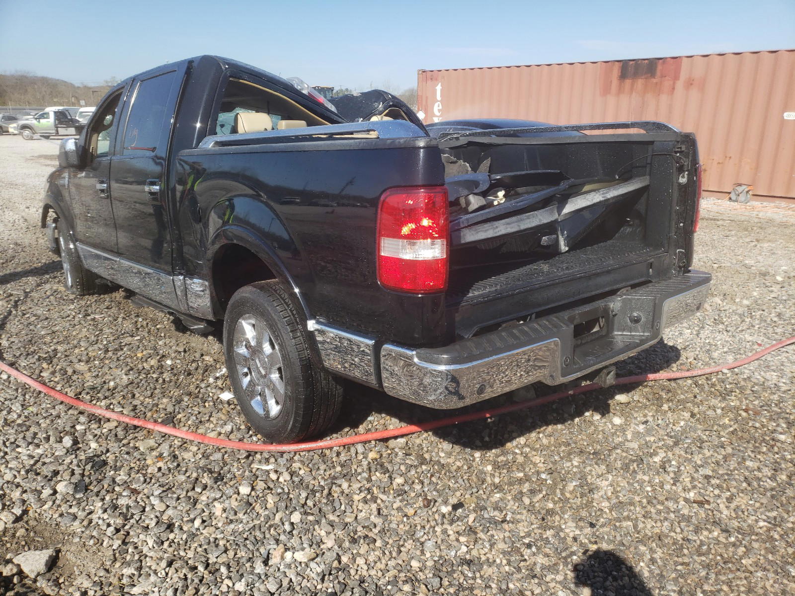 Photo 3 from auction – 2006 LINCOLN MARK LT with VIN 5LTPW16536FJ06385