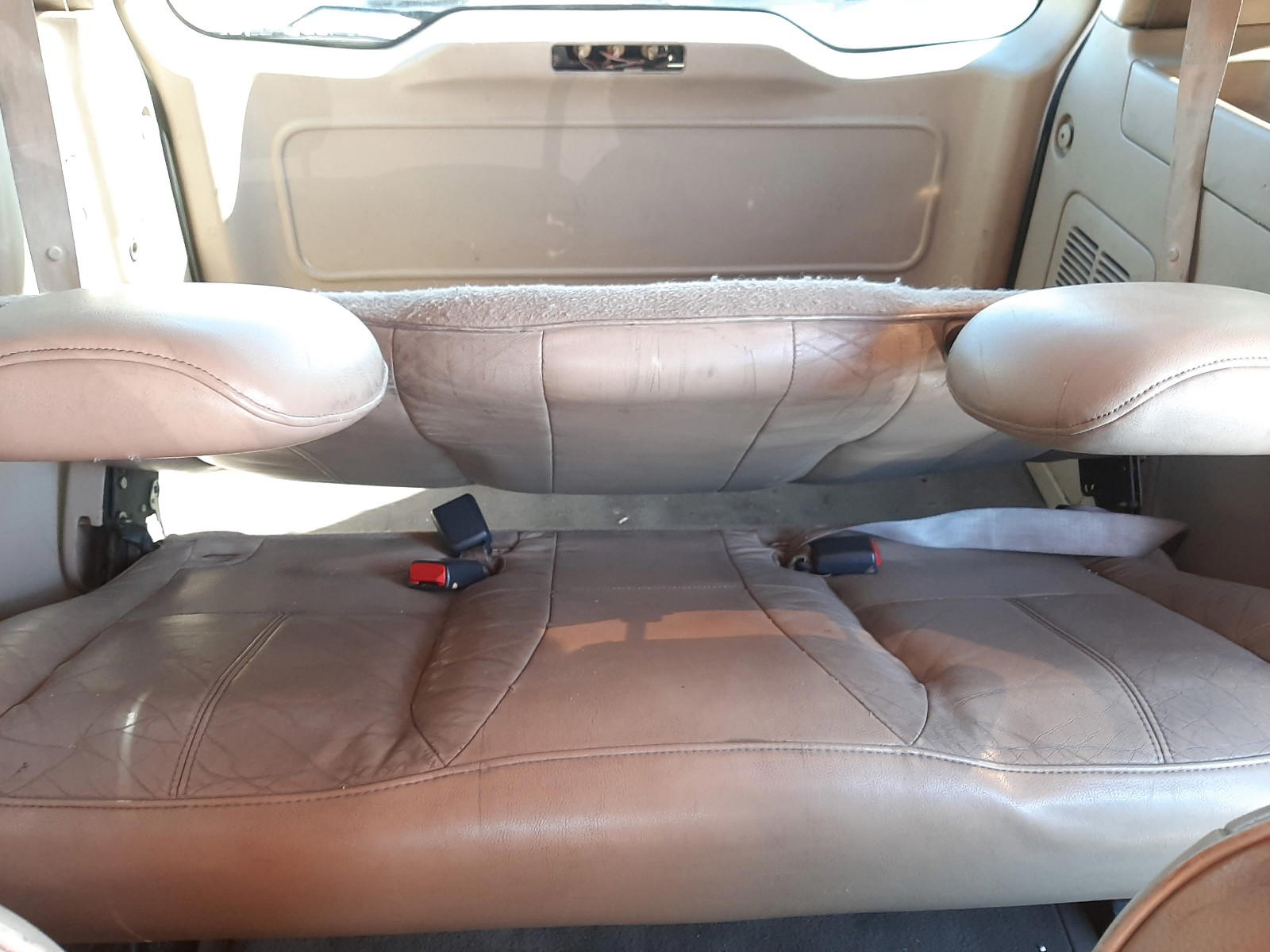 Photo 9 from auction – 2000 FORD WINDSTAR S with VIN 2FMZA5345YBC17050