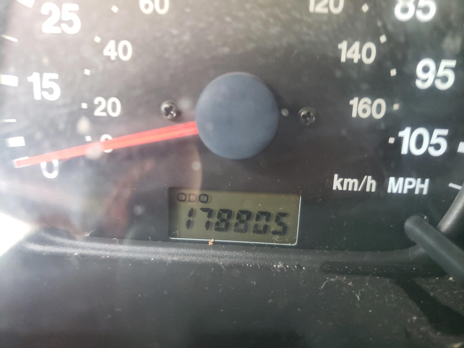 Photo 8 from auction – 2001 CHEVROLET TRACKER LT with VIN 2CNBE634716940215