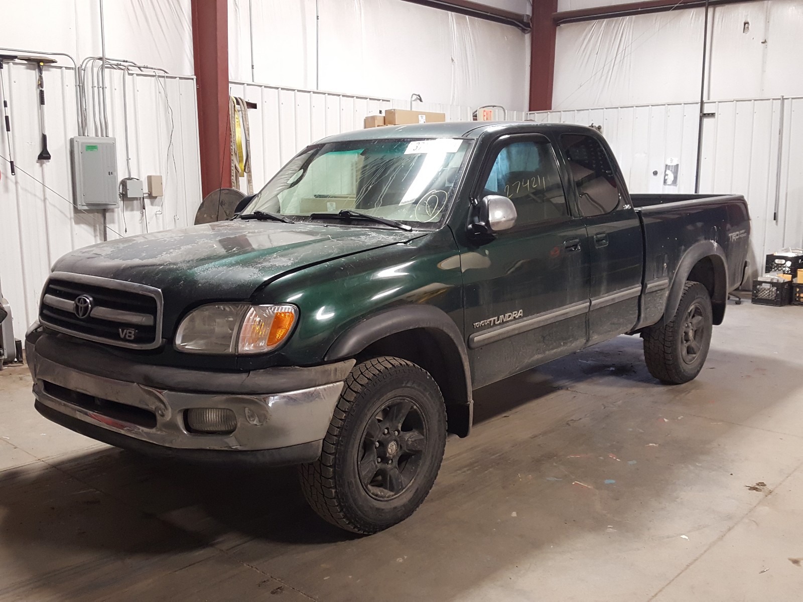 Photo 2 from auction – 2001 TOYOTA TUNDRA ACC with VIN 5TBBT44171S186153
