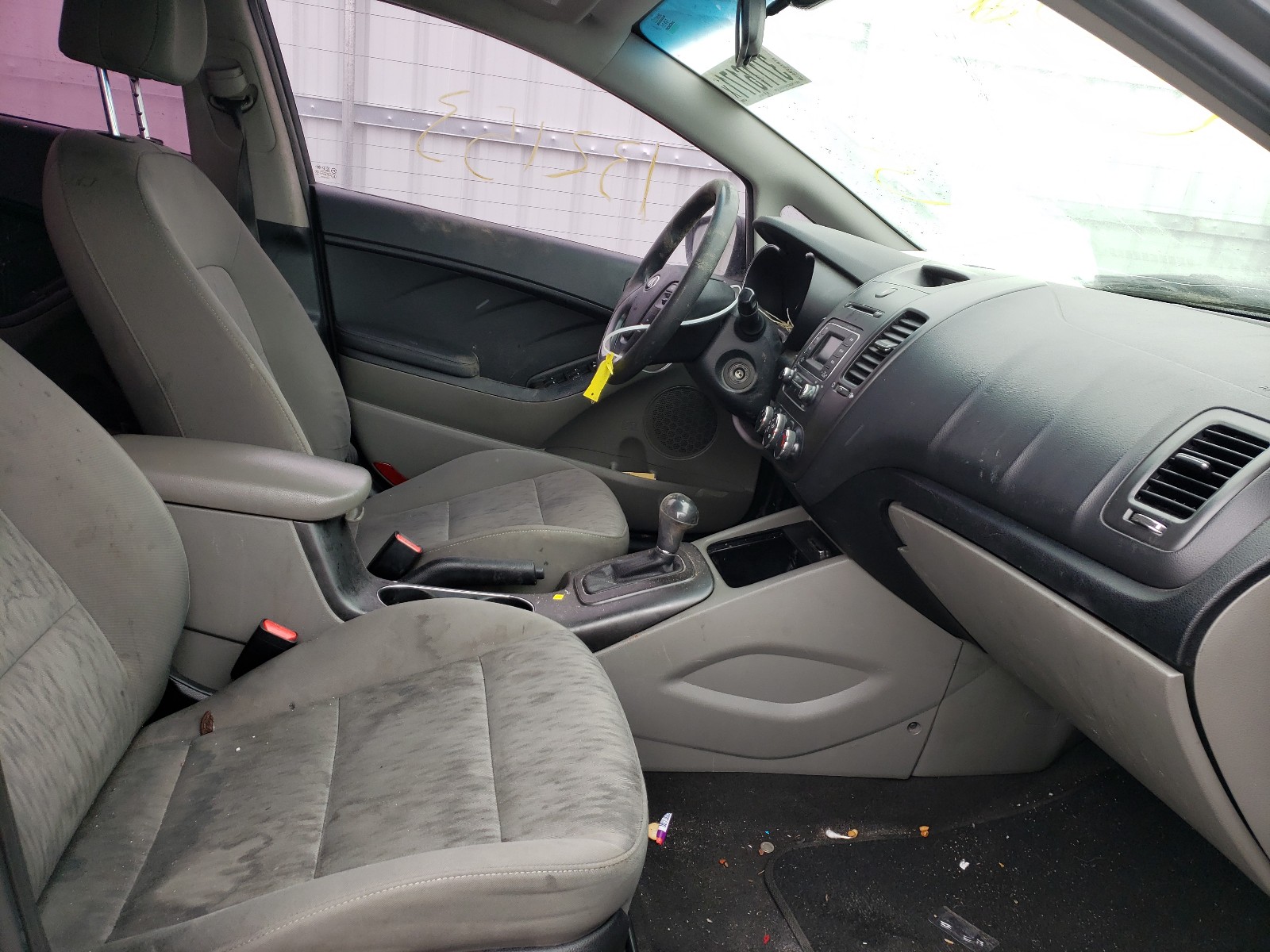 Zdjęcie 5 z aukcji – 2015 KIA FORTE LX z VIN KNAFK4A60F5425161