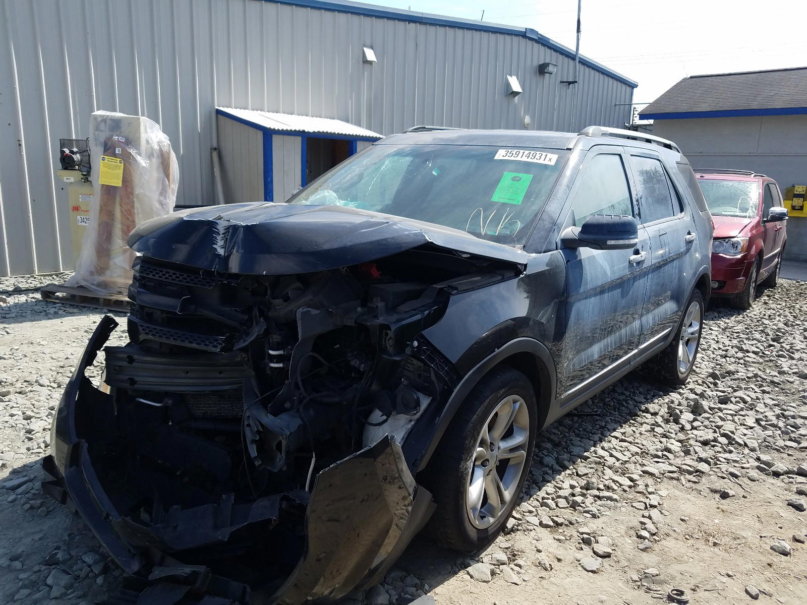 Photo 2 from auction – 2015 FORD EXPLORER L with VIN 1FM5K8F81FGC07374