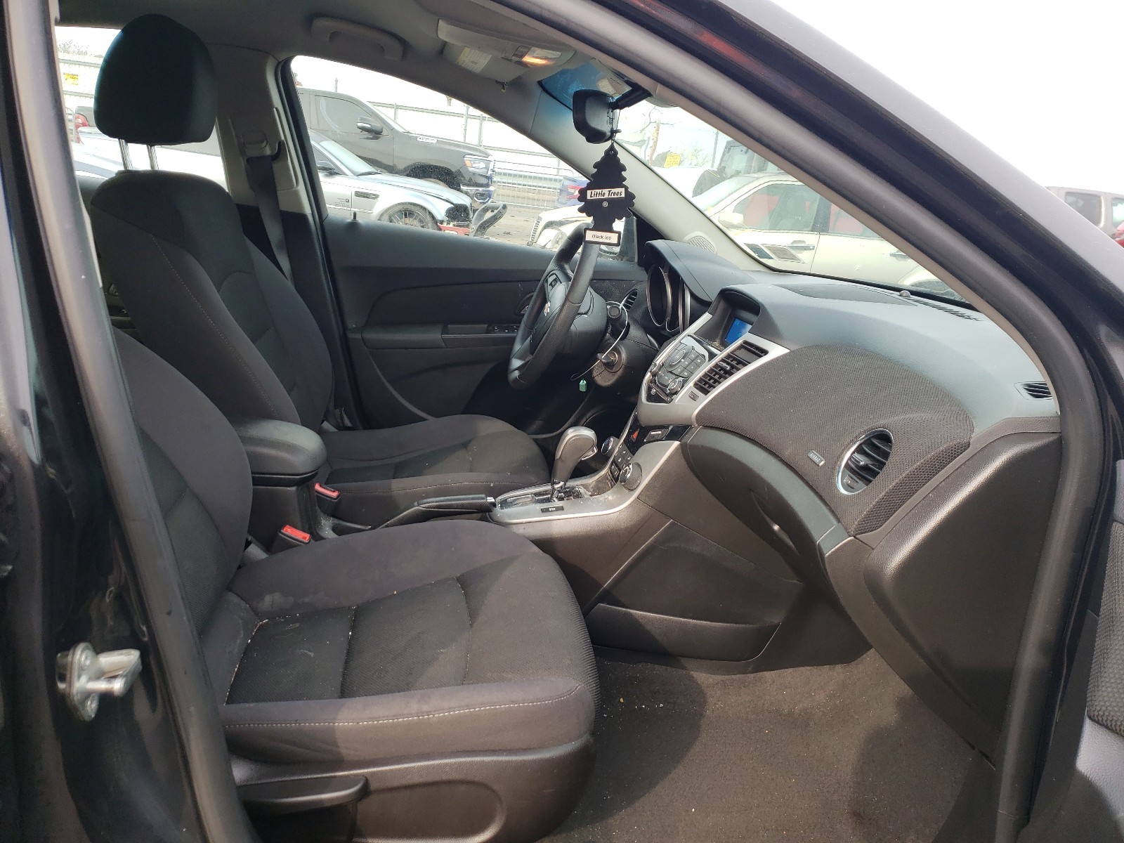 Photo 5 from auction – 2015 CHEVROLET CRUZE LT with VIN 1G1PC5SB4F7164040