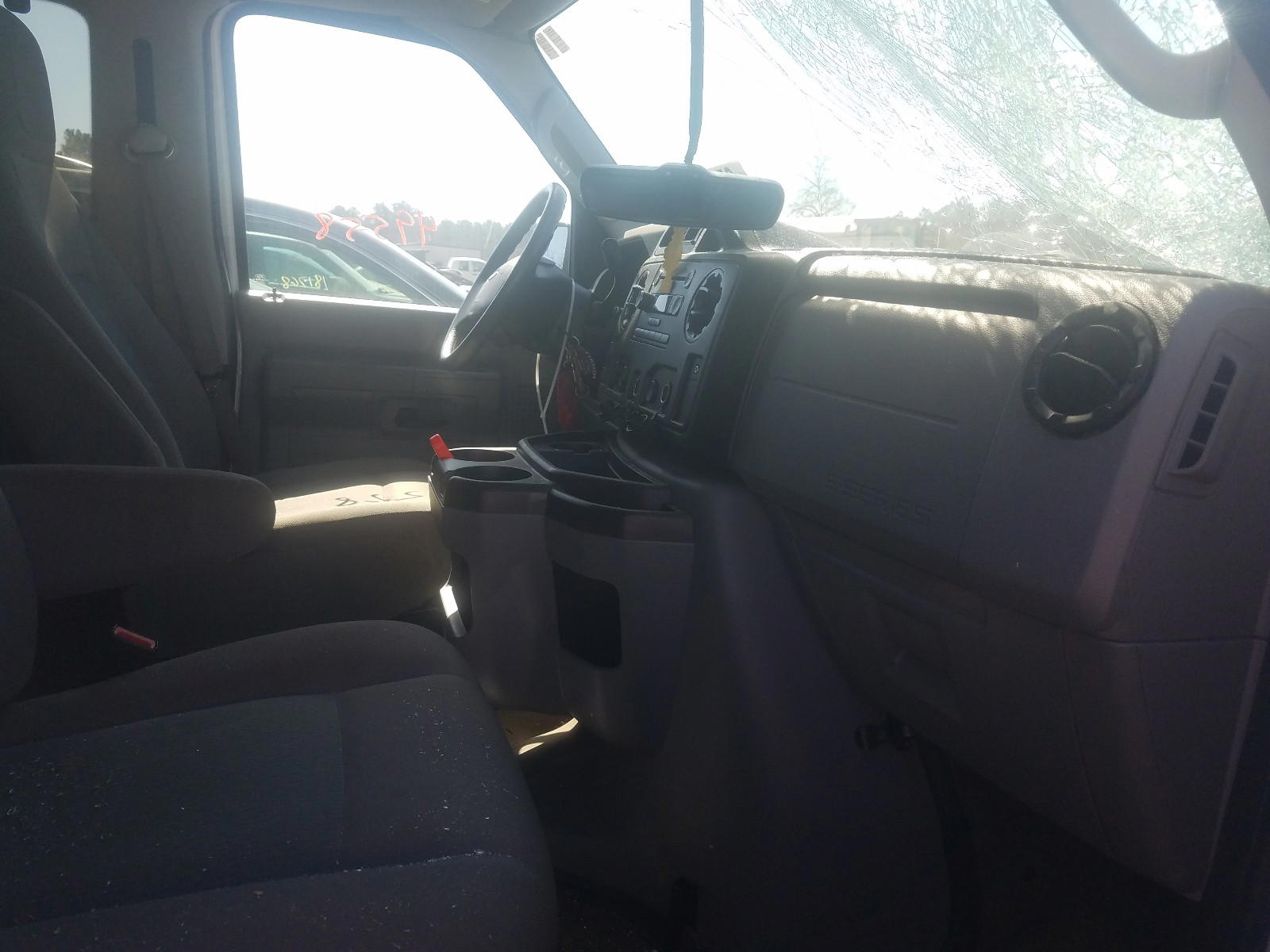 Photo 5 from auction – 2014 FORD ECONOLINE with VIN 1FBNE3BL8EDA77767