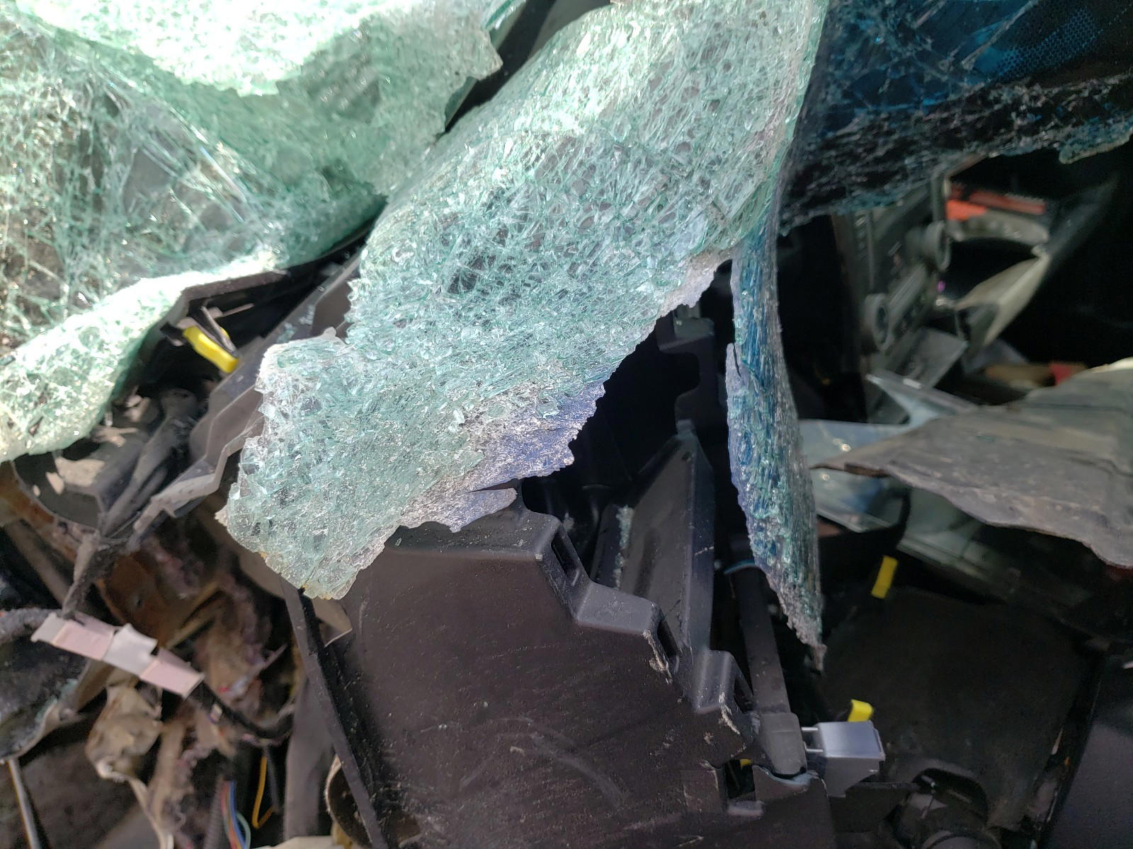 Photo 8 from auction – 2012 TOYOTA CAMRY BASE with VIN 4T1BF1FKXCU605366