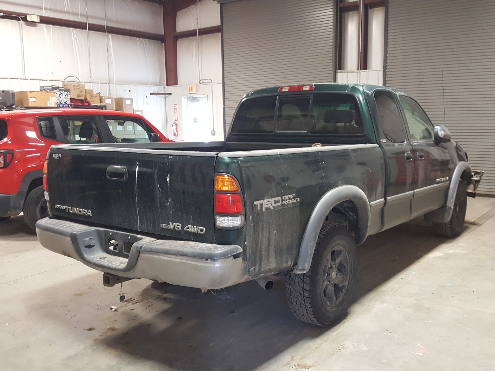 Photo 4 from auction – 2001 TOYOTA TUNDRA ACC with VIN 5TBBT44171S186153