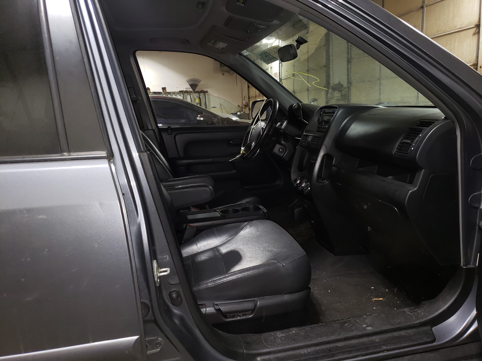 Photo 5 from auction – 2005 HONDA CR-V SE with VIN JHLRD78965C004859