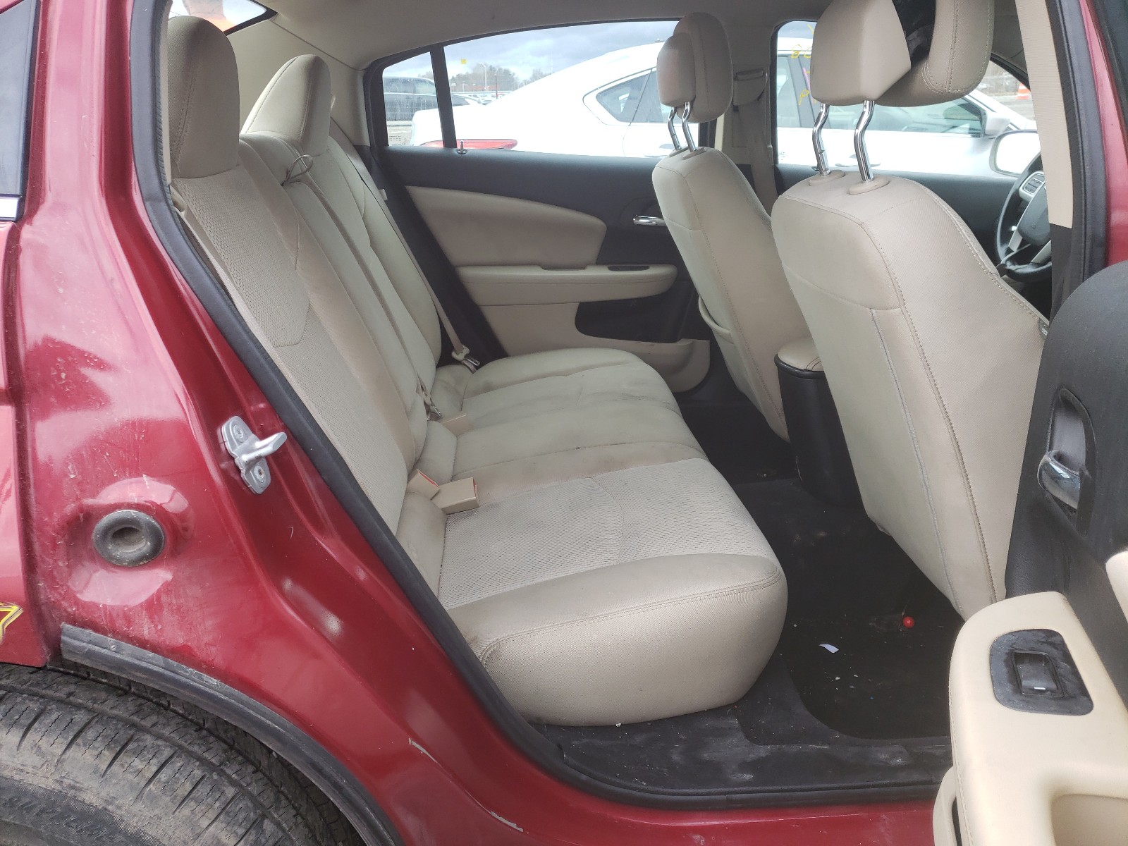 Photo 6 from auction – 2014 CHRYSLER 200 TOURIN with VIN 1C3CCBBG9EN105709