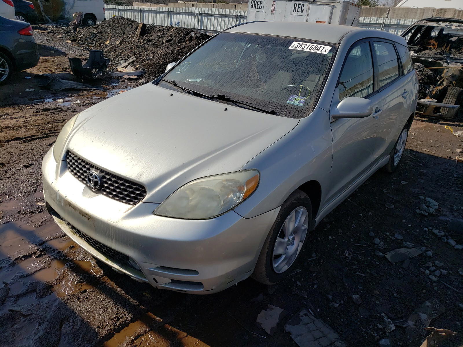 Photo 2 from auction – 2004 TOYOTA MATRIX with VIN 2T1LR32E74C210233