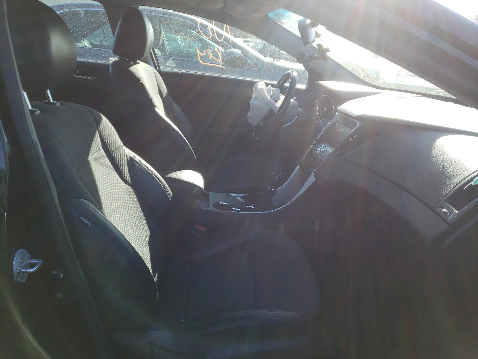 Photo 5 from auction – 2012 HYUNDAI SONATA SE with VIN 5NPEC4AC7CH387490