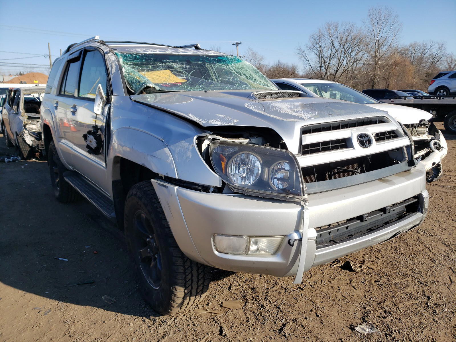 TOYOTA 4RUNNER SR 2004 with VIN JTEBU14R940045595 - Photo from auction