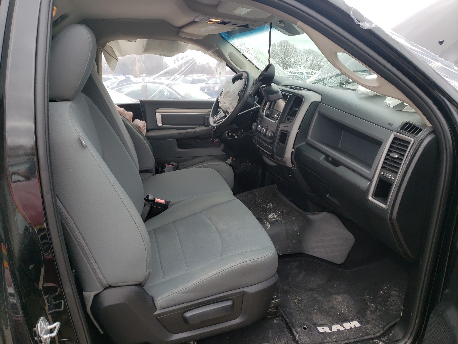 Фото 5 с аукциона – 2015 RAM 1500 с VIN 3C6JR7AT6FG560273