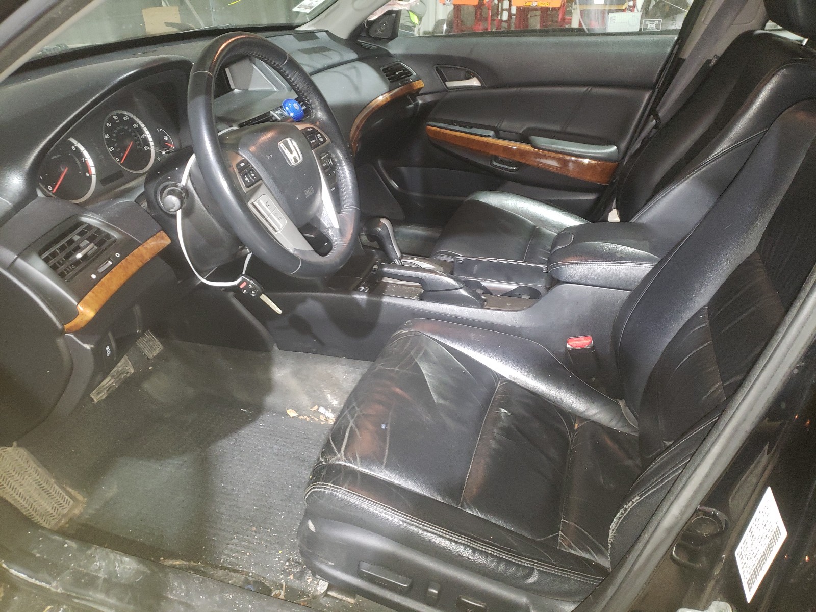 Photo 5 from auction – 2012 HONDA ACCORD EXL with VIN 1HGCP2F89CA065074