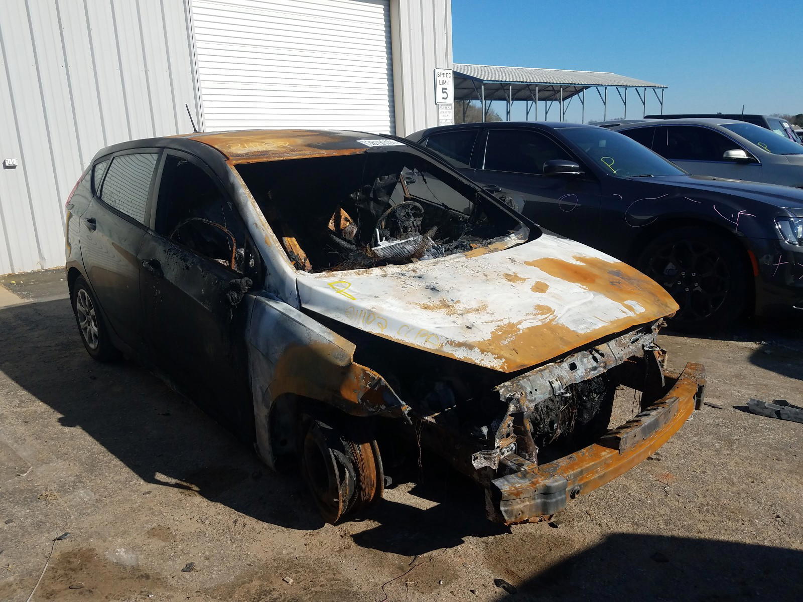 HYUNDAI ACCENT GLS 2014 with VIN KMHCT5AEXEU162693 - Photo from auction