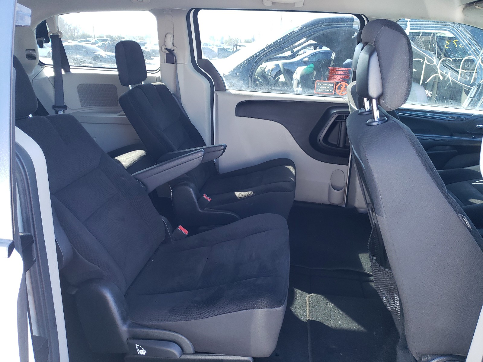 Photo 6 from auction – 2017 DODGE GRAND CARA with VIN 2C4RDGBG4HR828651