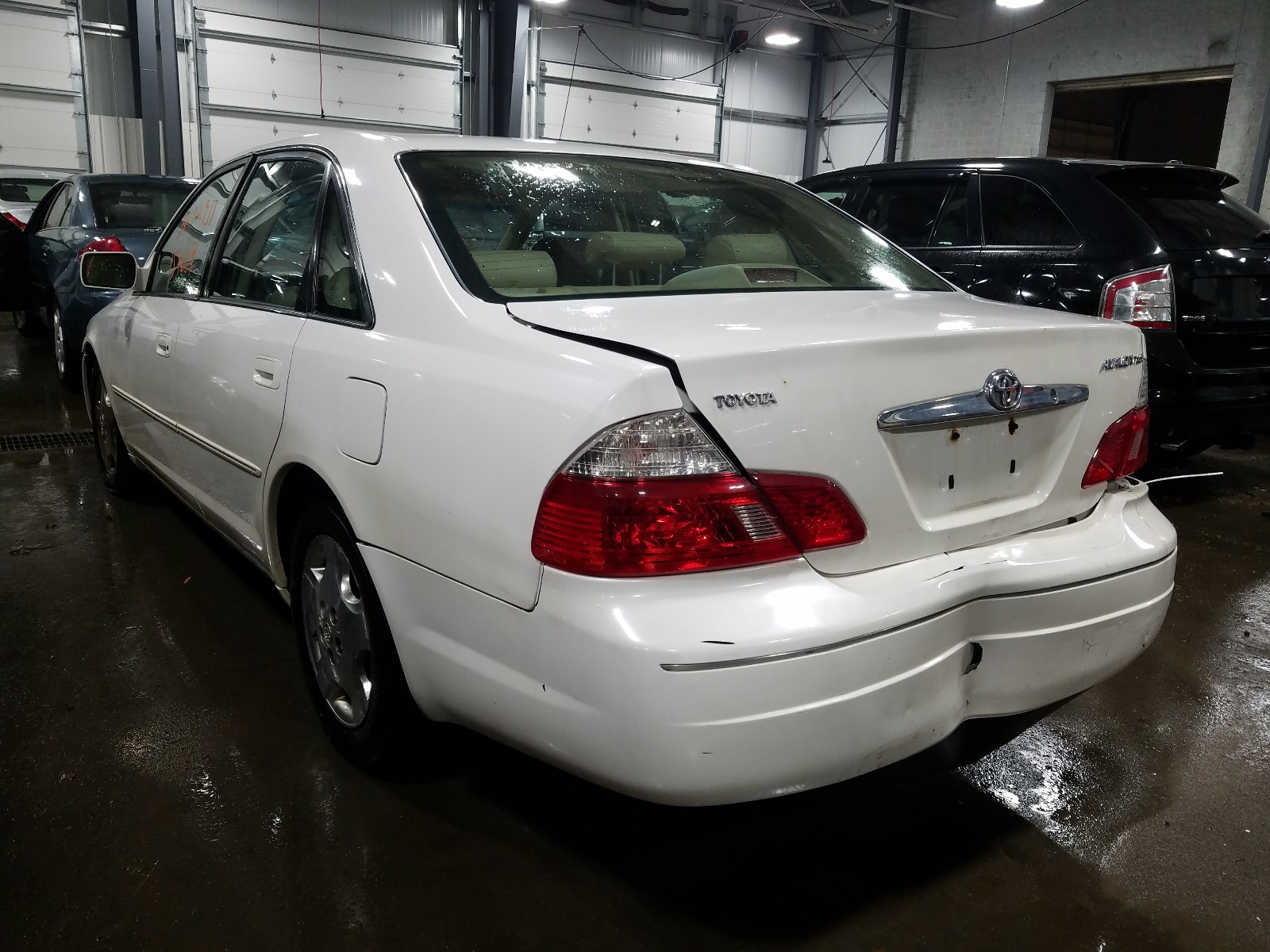 Photo 3 from auction – 2004 TOYOTA AVALON XL with VIN 4T1BF28BX4U373291