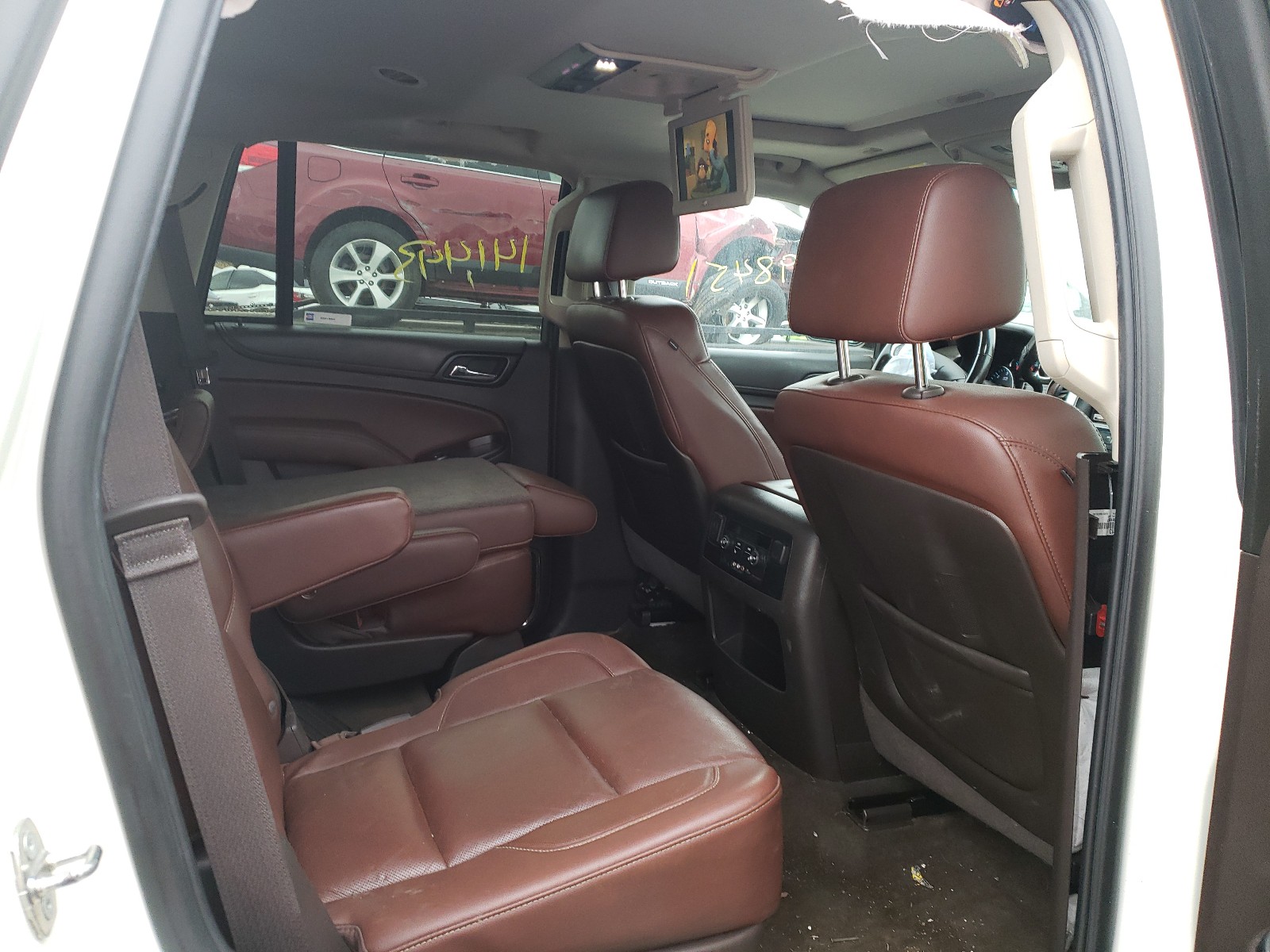 Photo 6 from auction – 2015 CHEVROLET TAHOE with VIN 1GNSKCKC8FR244440