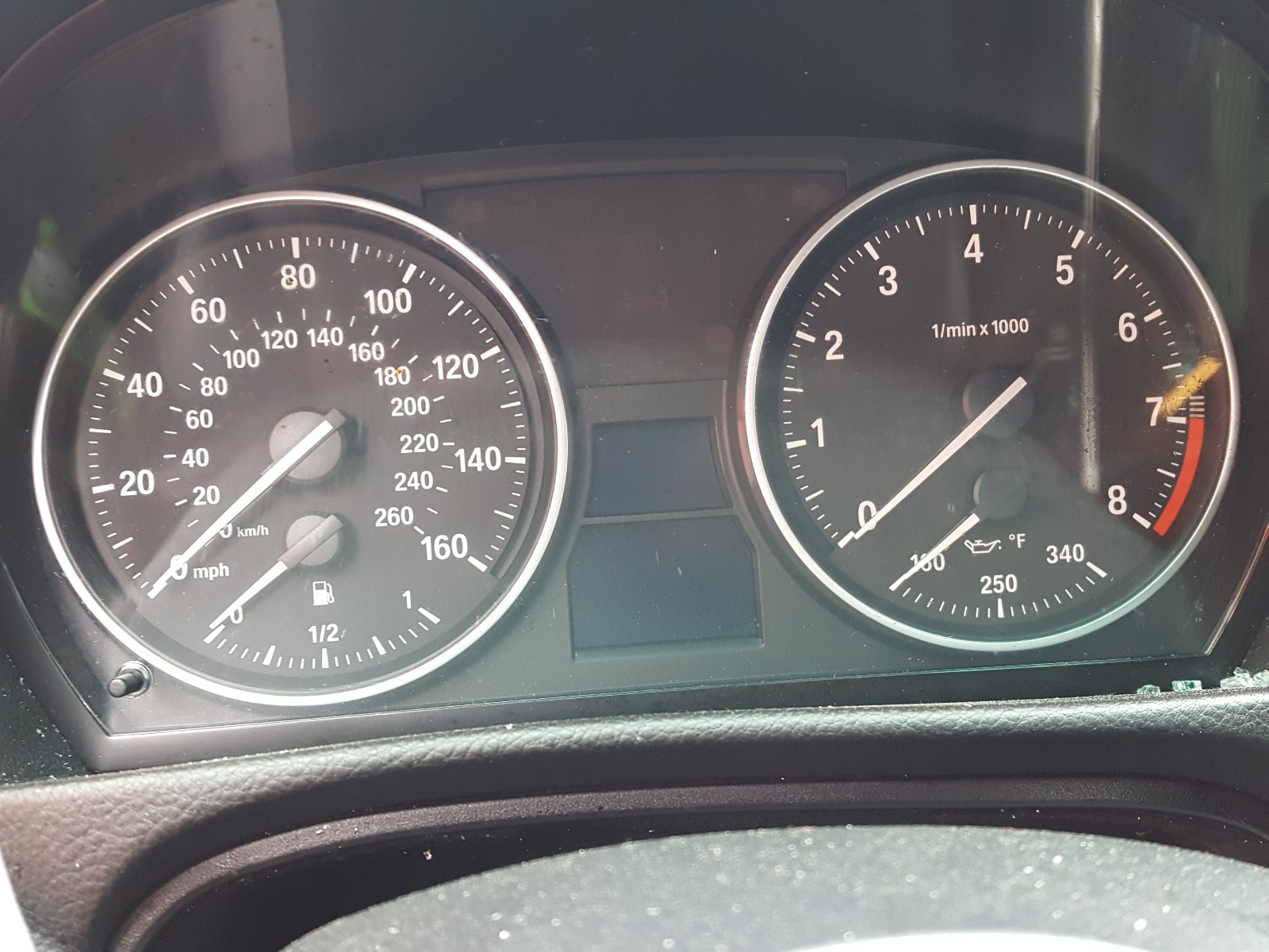Photo 8 from auction – 2010 BMW 335 I with VIN WBAPM7G58ANL89467