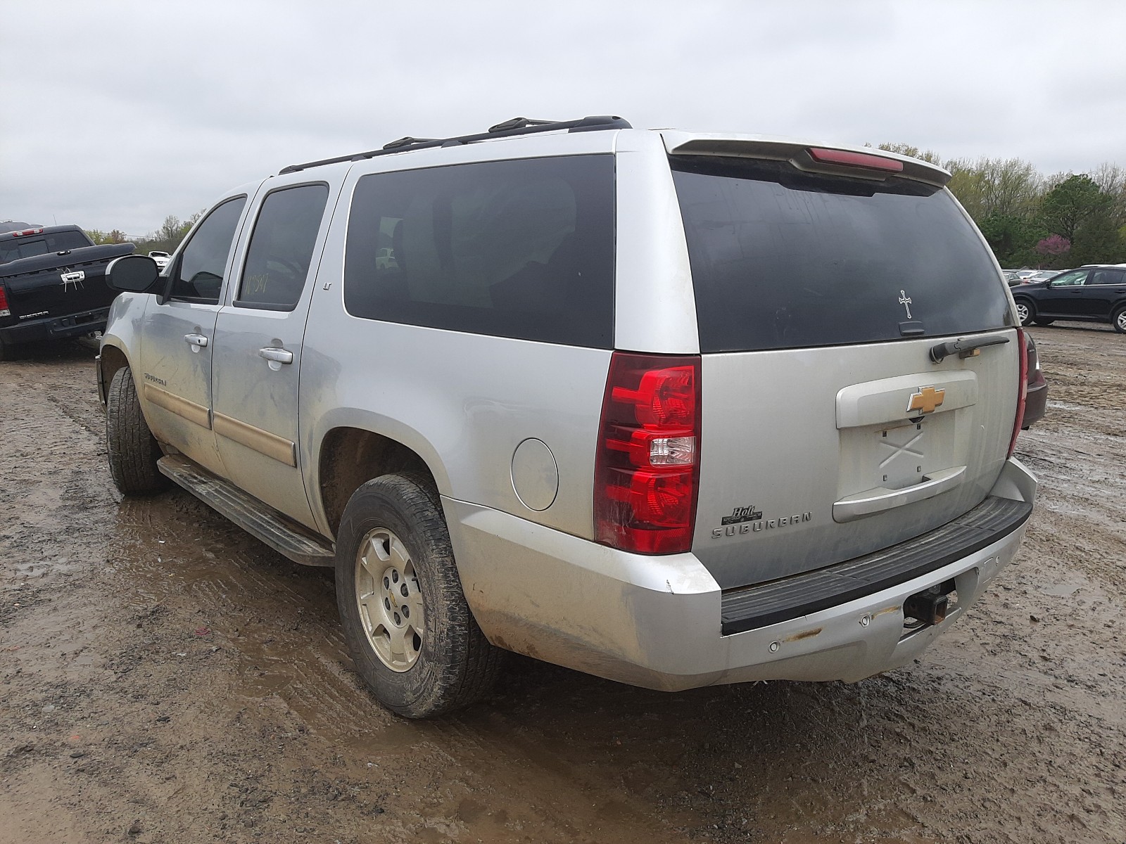 Photo 3 from auction – 2014 CHEVROLET SUBURBAN C with VIN 1GNSCJE02ER198525