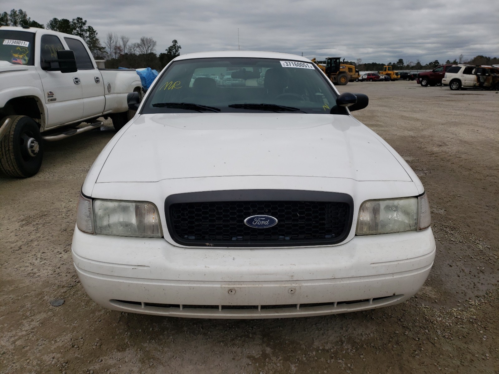 Photo 9 from auction – 2010 FORD CROWN VICT with VIN 2FABP7BV3AX101936
