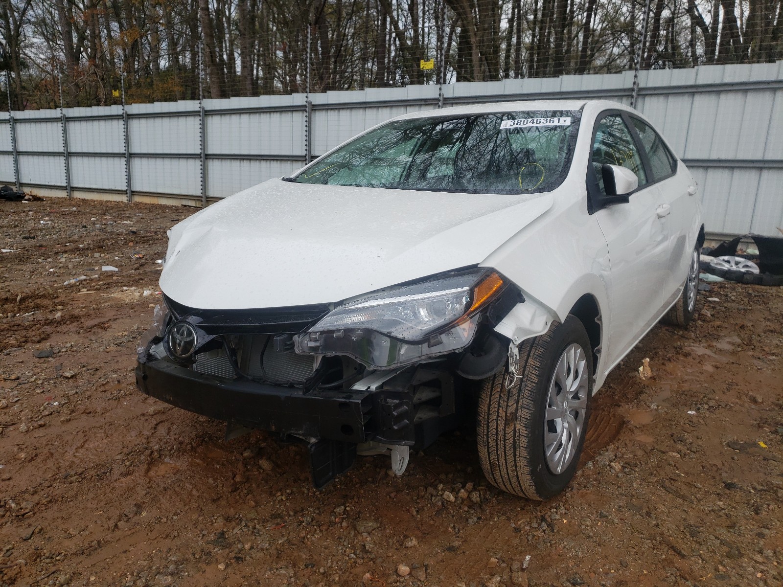 Photo 2 from auction – 2018 TOYOTA COROLLA with VIN 5YFBURHE6JP816798
