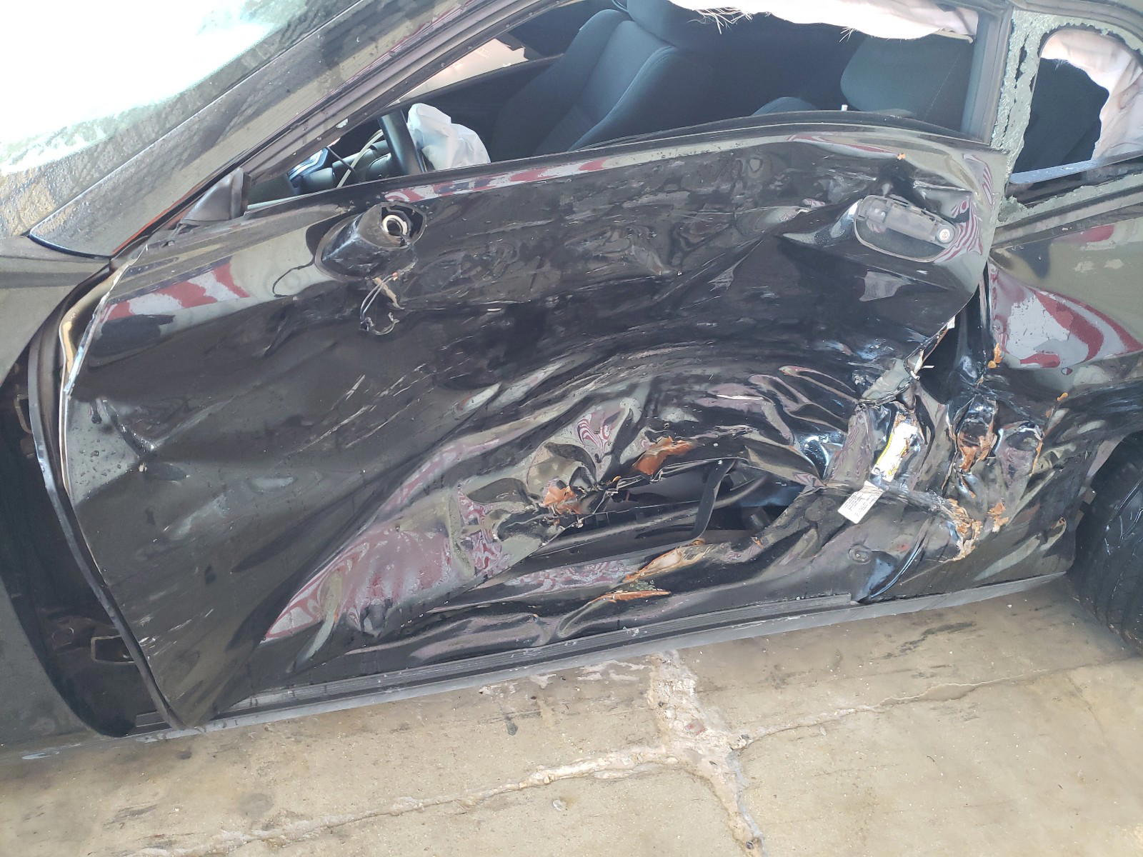 Photo 10 from auction – 2015 DODGE CHALLENGER with VIN 2C3CDZAG6FH739769