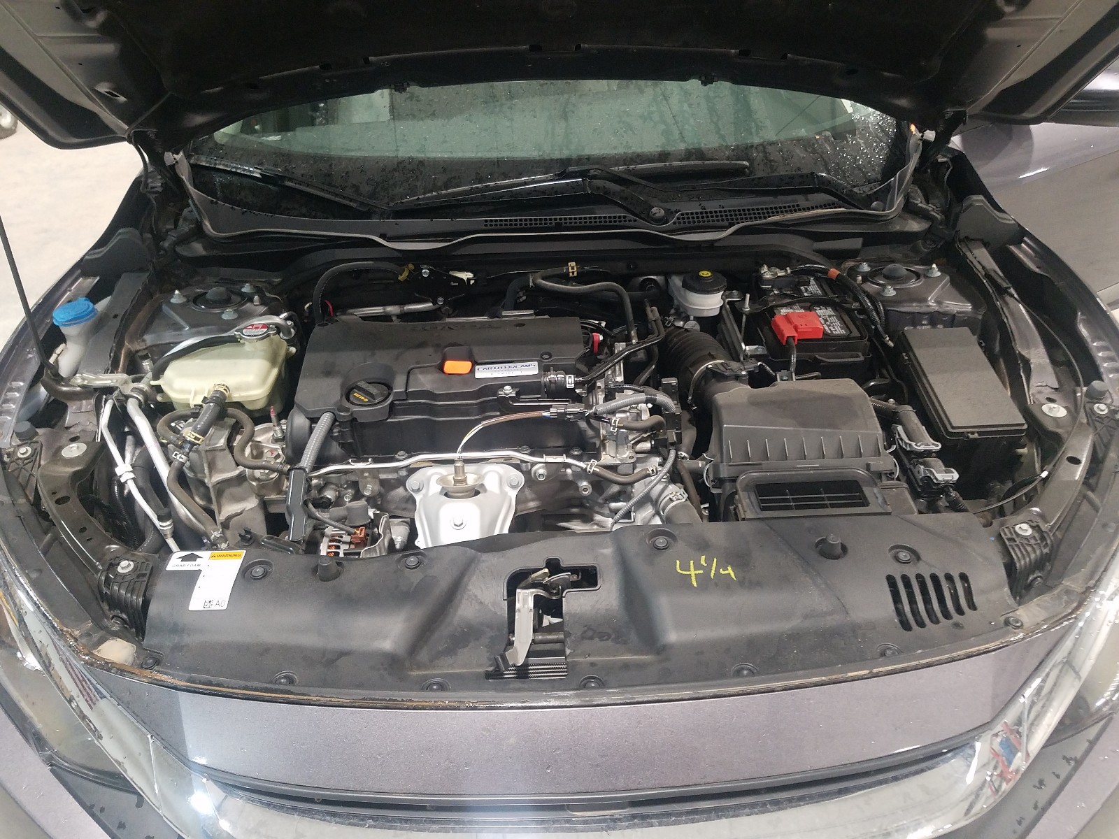 Photo 7 from auction – 2017 HONDA CIVIC LX with VIN 19XFC2F54HE045428