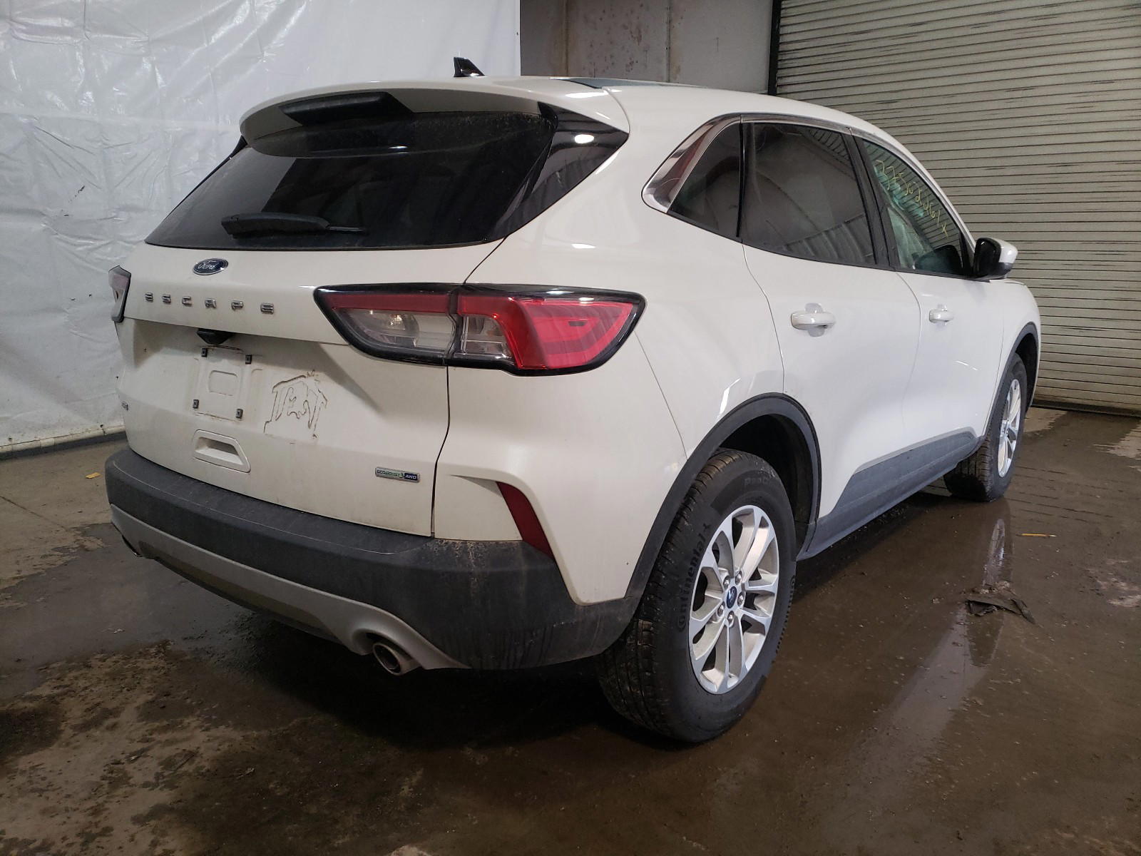 Photo 4 from auction – 2020 FORD ESCAPE SE with VIN 1FMCU9G61LUA90574