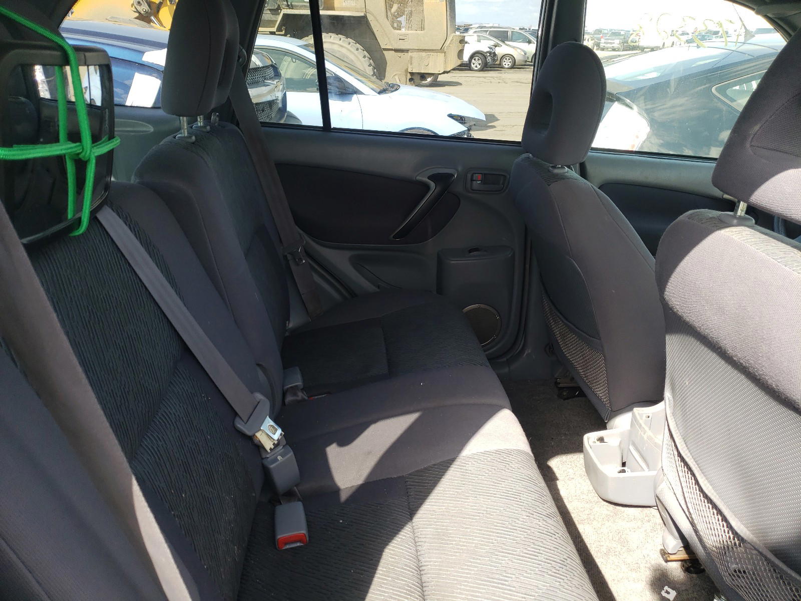 Photo 6 from auction – 2003 TOYOTA RAV4 with VIN JTEHH20V036090685