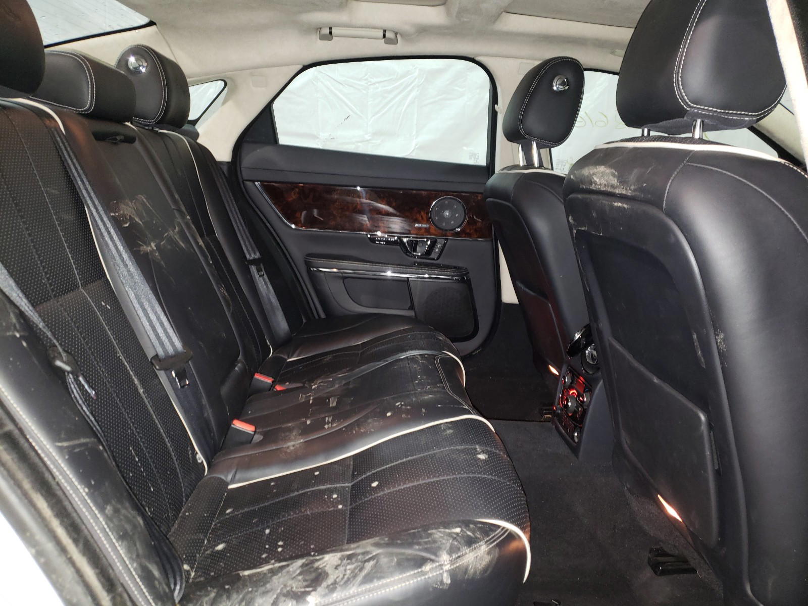 Photo 6 from auction – 2014 JAGUAR XJ with VIN SAJWJ1CD4E8V61212