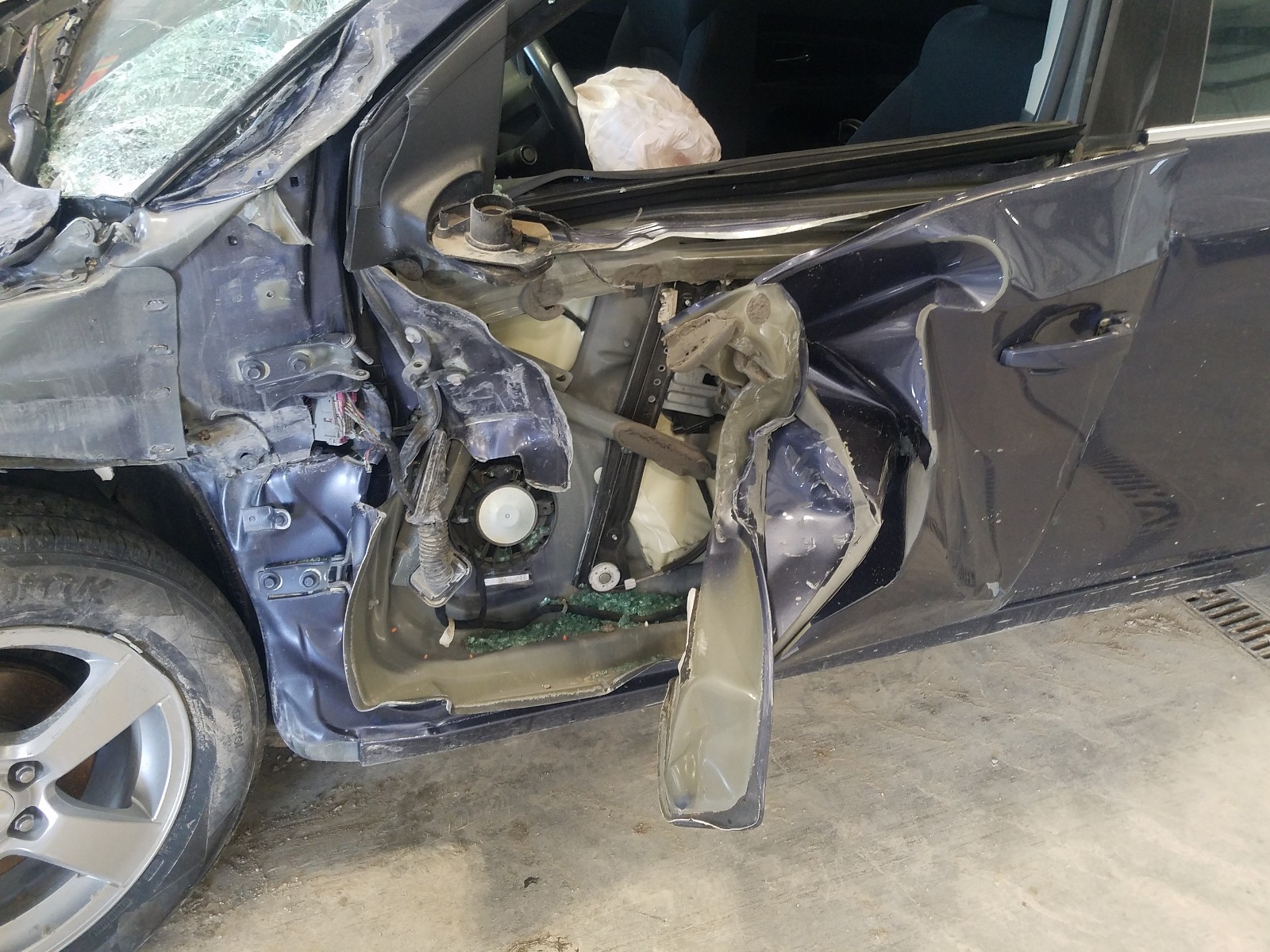 Photo 10 from auction – 2014 CHEVROLET CRUZE LT with VIN 1G1PC5SB4E7433569