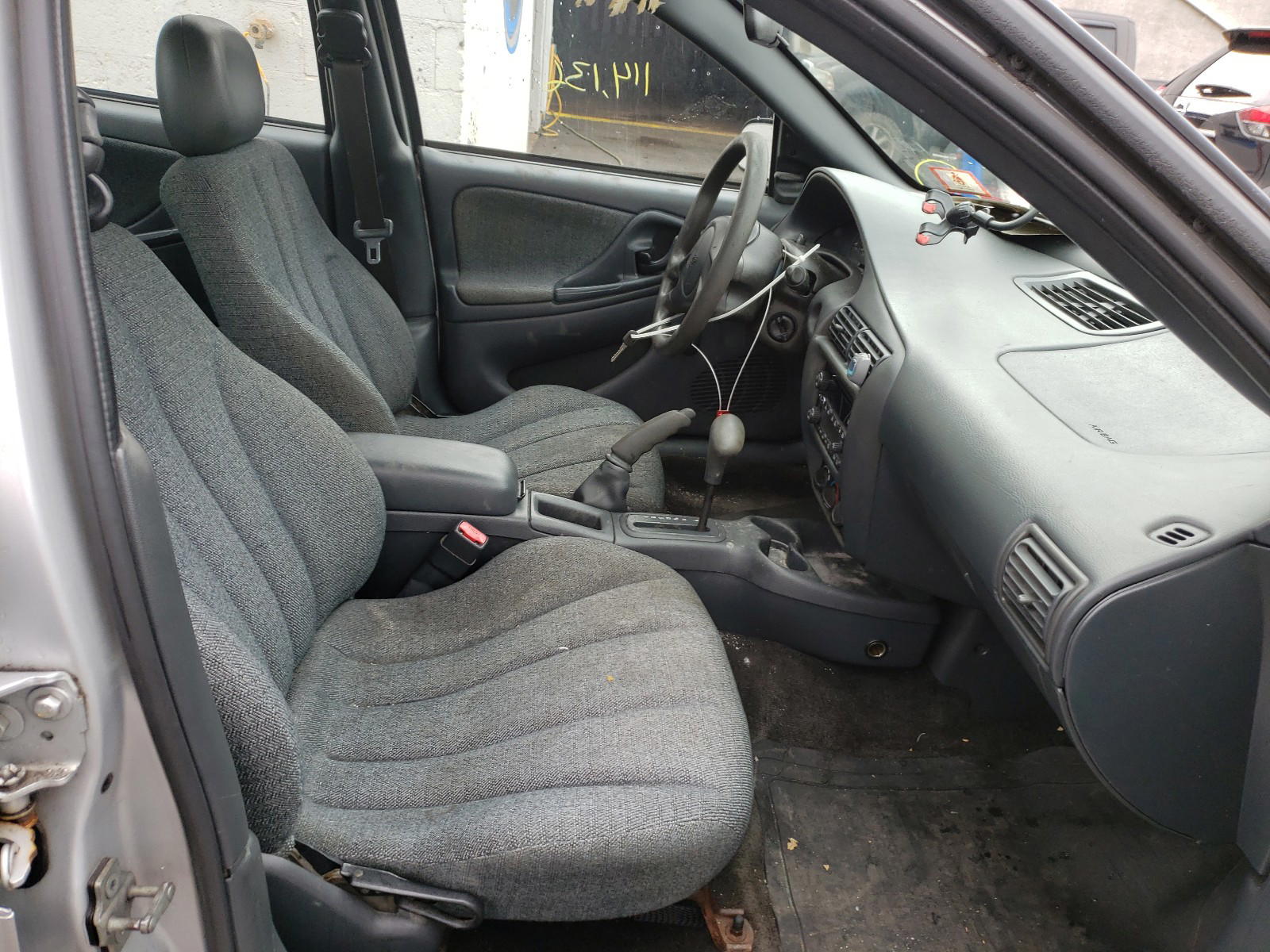 Photo 5 from auction – 2005 CHEVROLET CAVALIER with VIN 1G1JC52F157184947