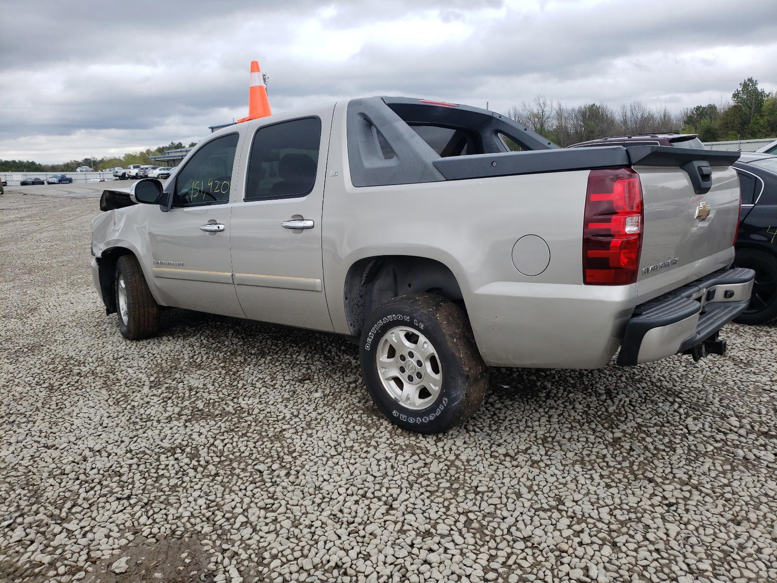 Photo 3 from auction – 2007 CHEVROLET AVALANCHE with VIN 3GNEC12J87G200260