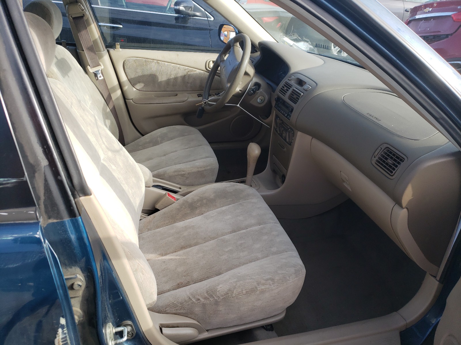 Photo 5 from auction – 2000 TOYOTA COROLLA VE with VIN 1NXBR12E6YZ344784