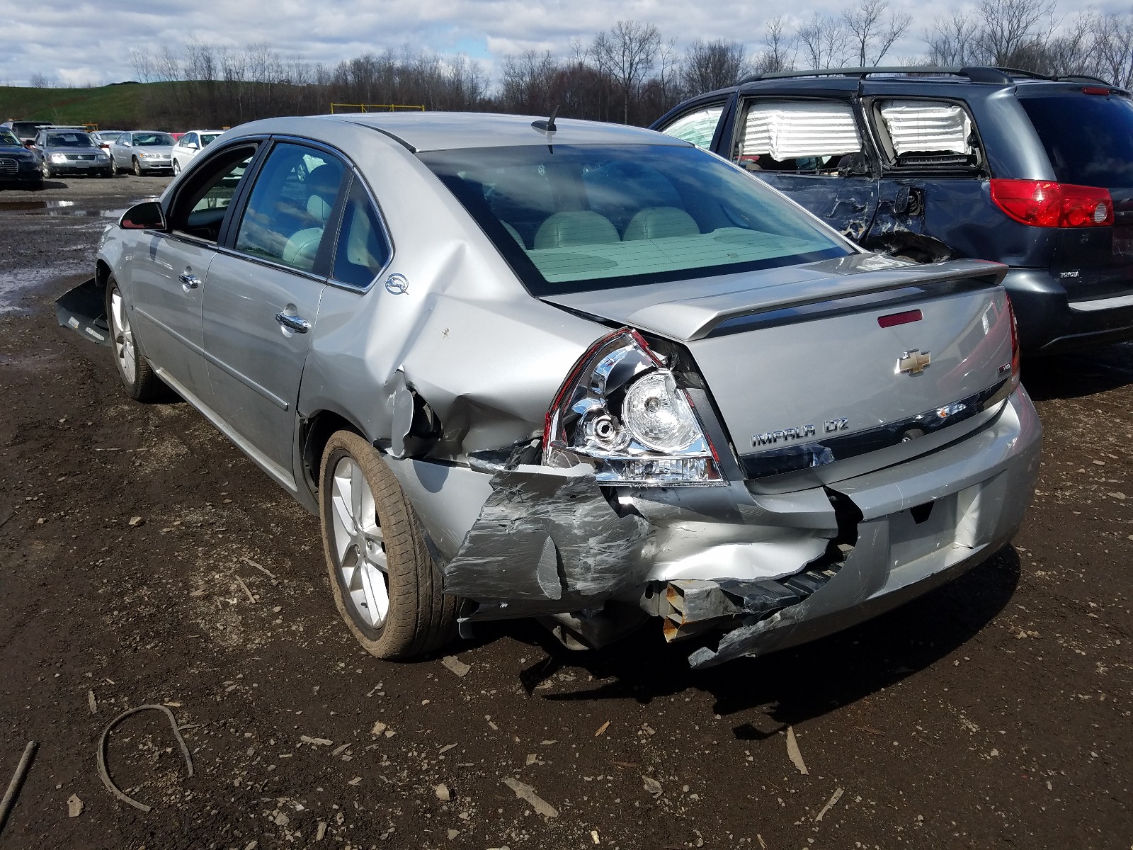 Photo 3 from auction – 2008 CHEVROLET IMPALA LTZ with VIN 2G1WU583281238564