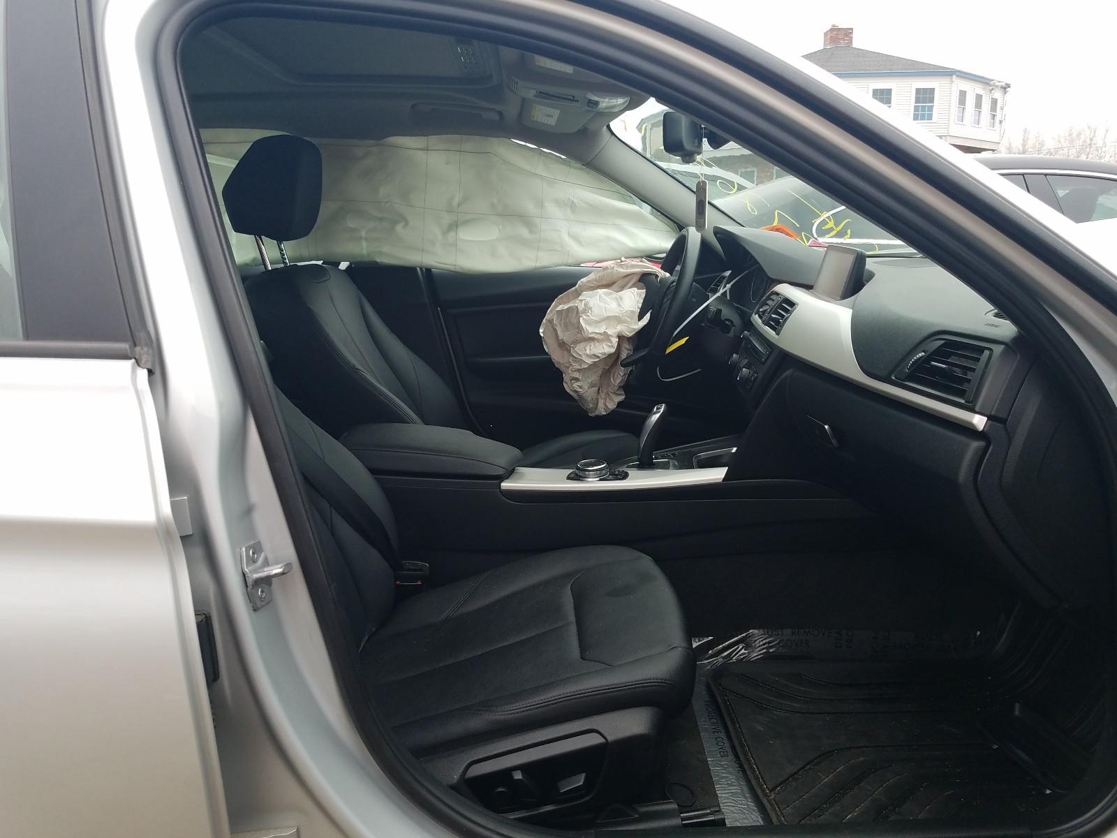 Photo 5 from auction – 2014 BMW 320 I XDRI with VIN WBA3C3G55ENR25694