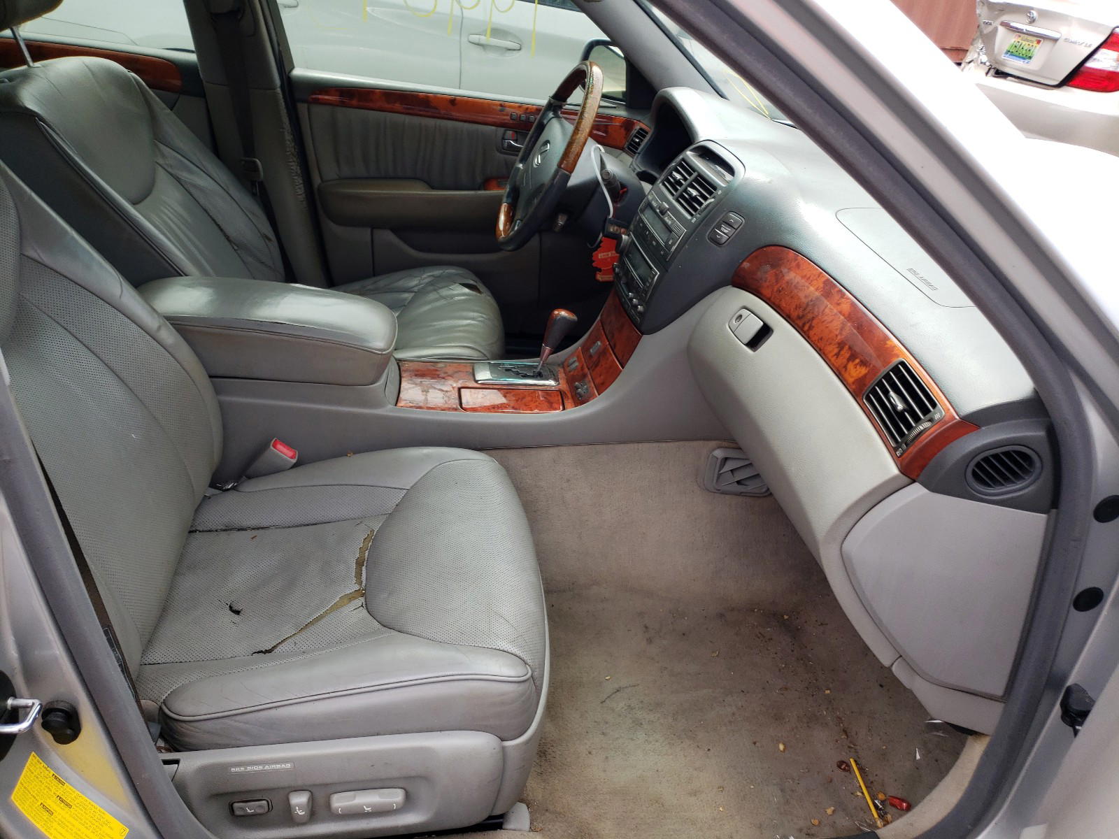 Photo 5 from auction – 2005 LEXUS LS 430 with VIN JTHBN36F650179111