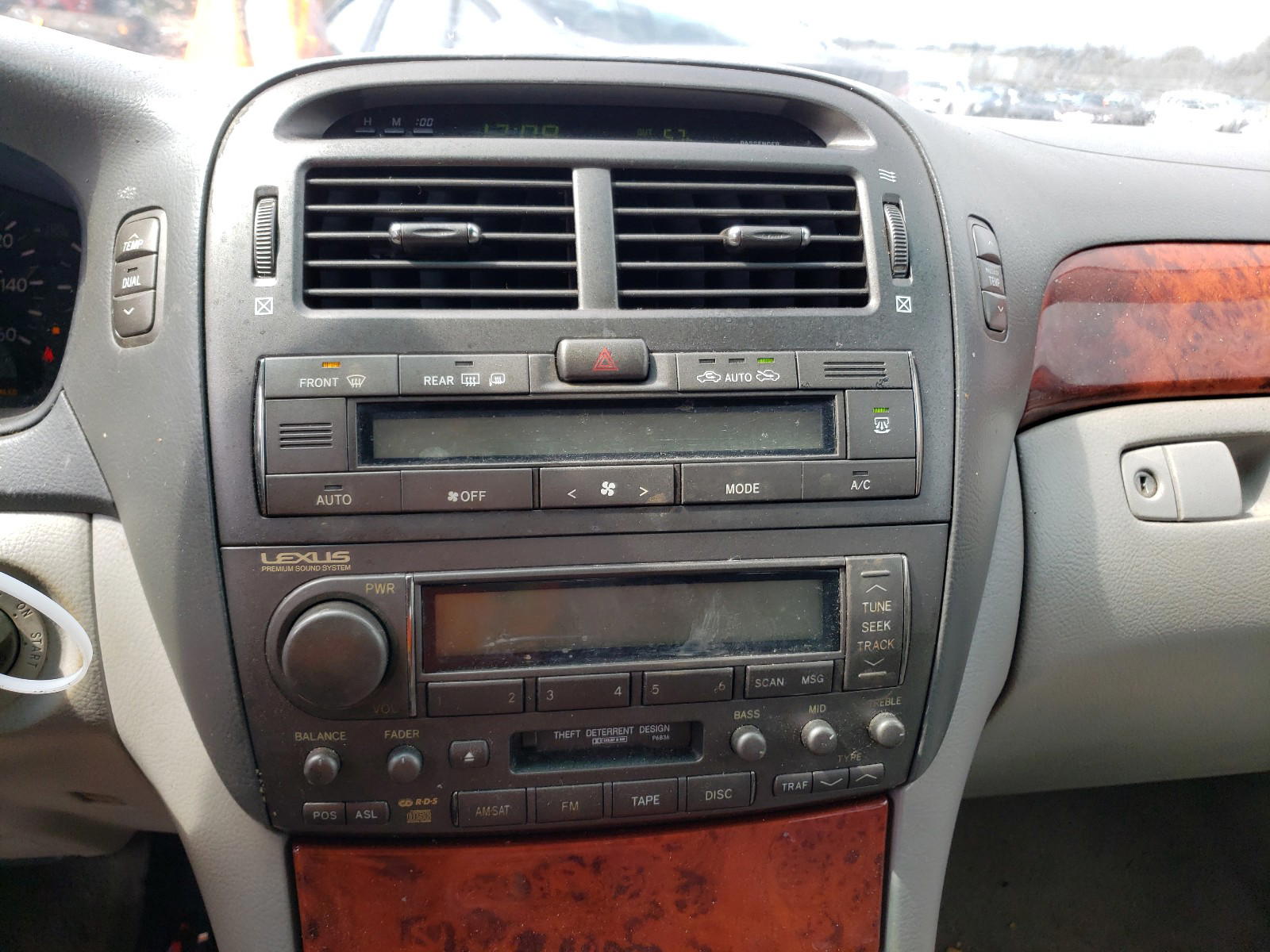 Photo 9 from auction – 2005 LEXUS LS 430 with VIN JTHBN36F650179111