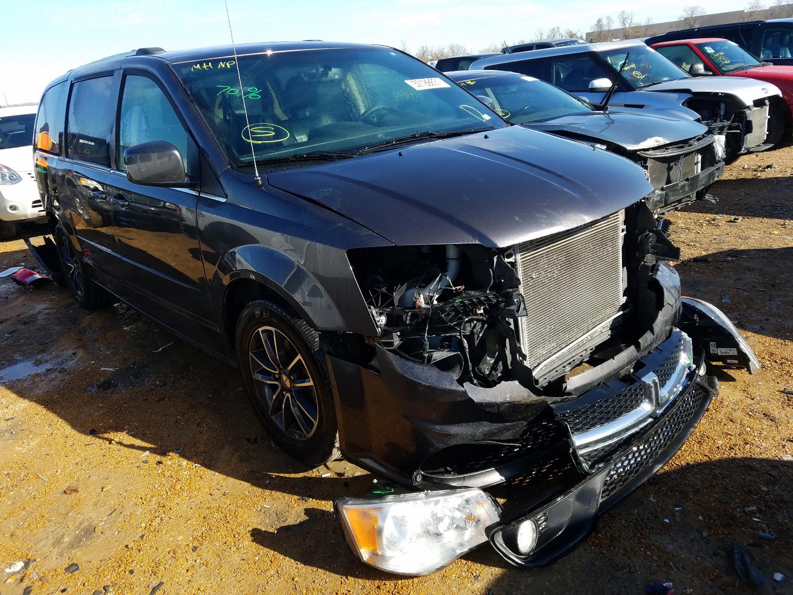 DODGE GRAND CARA 2017 with VIN 2C4RDGCG0HR678231 - Photo from auction
