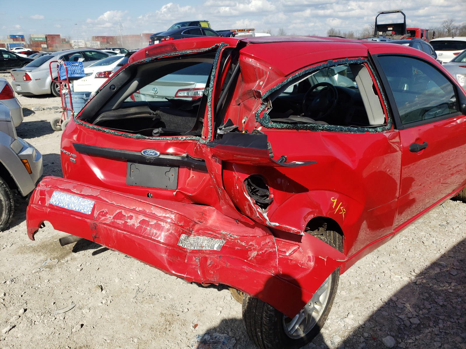 Photo 9 from auction – 2006 FORD FOCUS with VIN 1FAFP31N46W152506