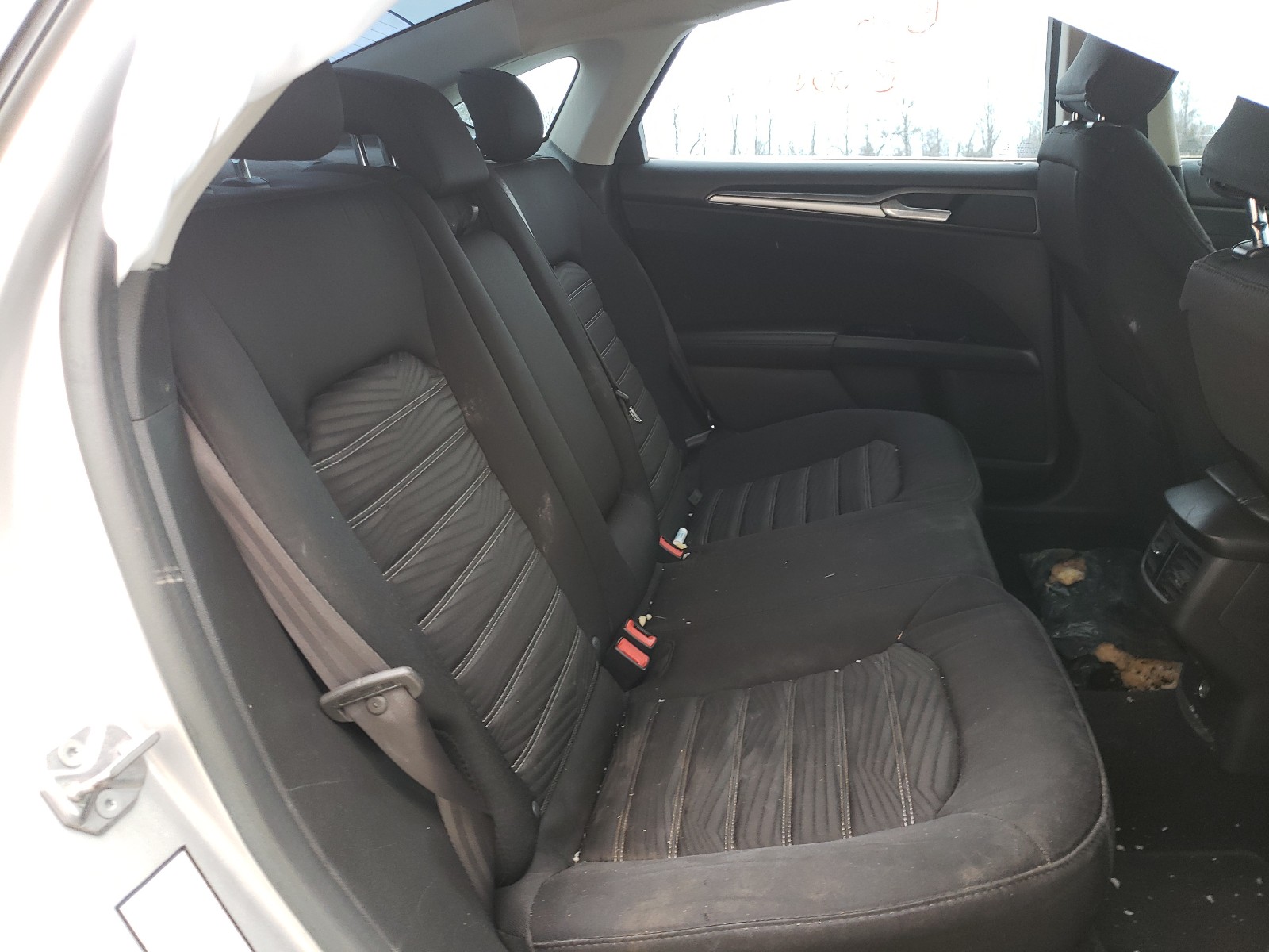 Photo 6 from auction – 2016 FORD FUSION SE with VIN 3FA6P0H73GR119619