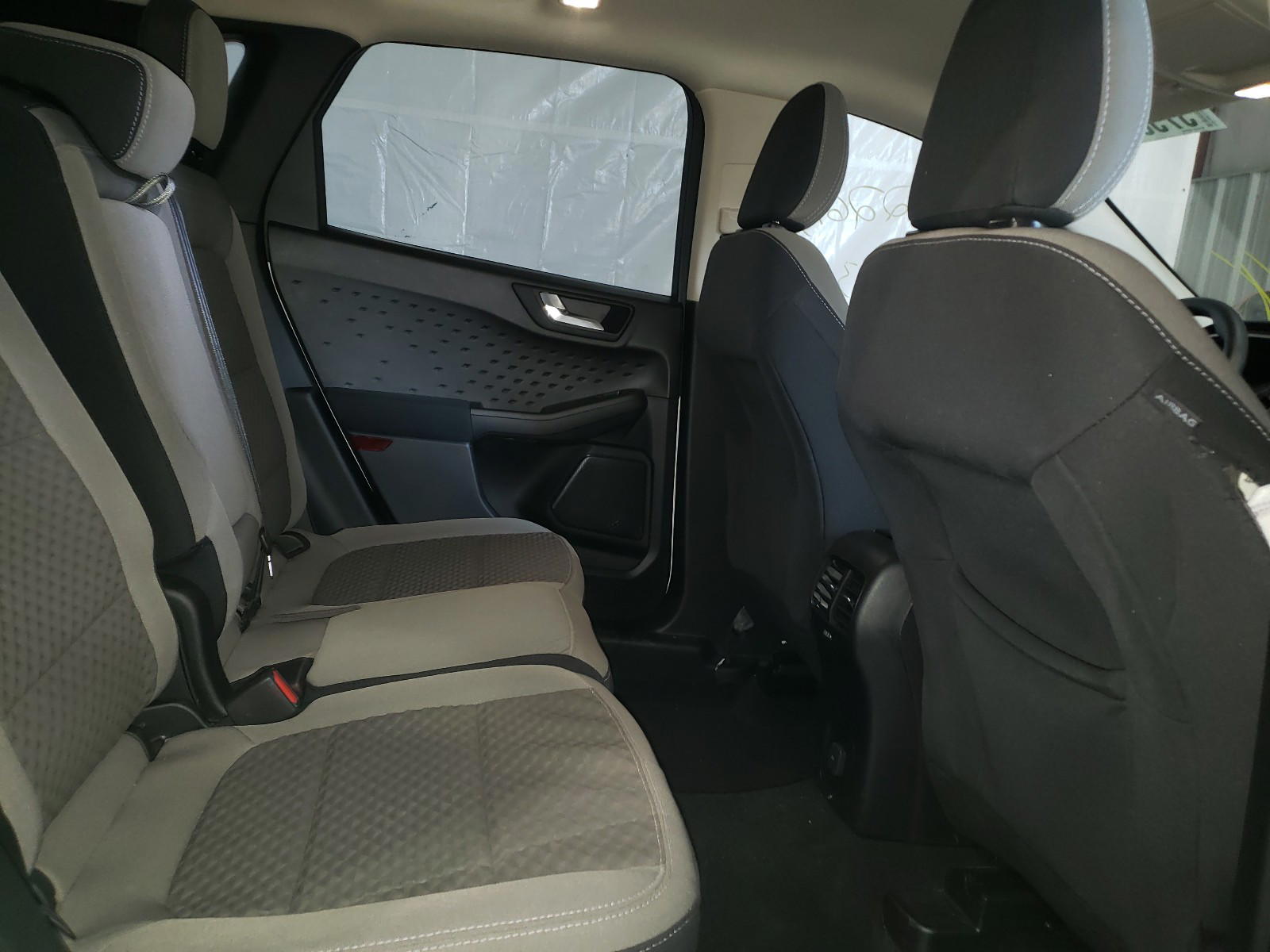 Photo 6 from auction – 2020 FORD ESCAPE SE with VIN 1FMCU9G61LUA90574